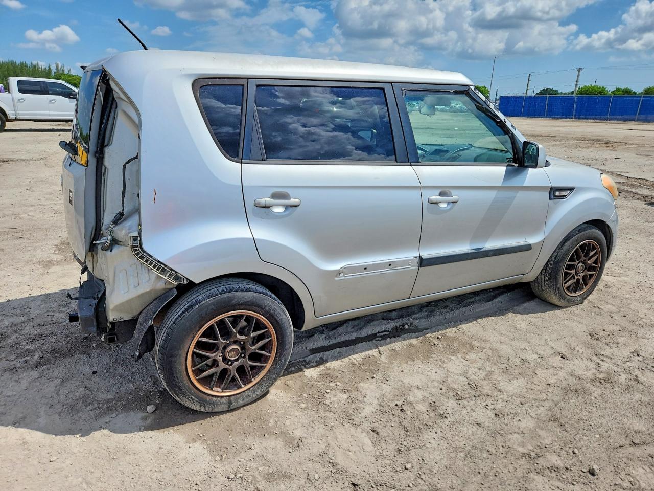 2012 Kia Soul Base Серый vin: KNDJT2A52C7475128