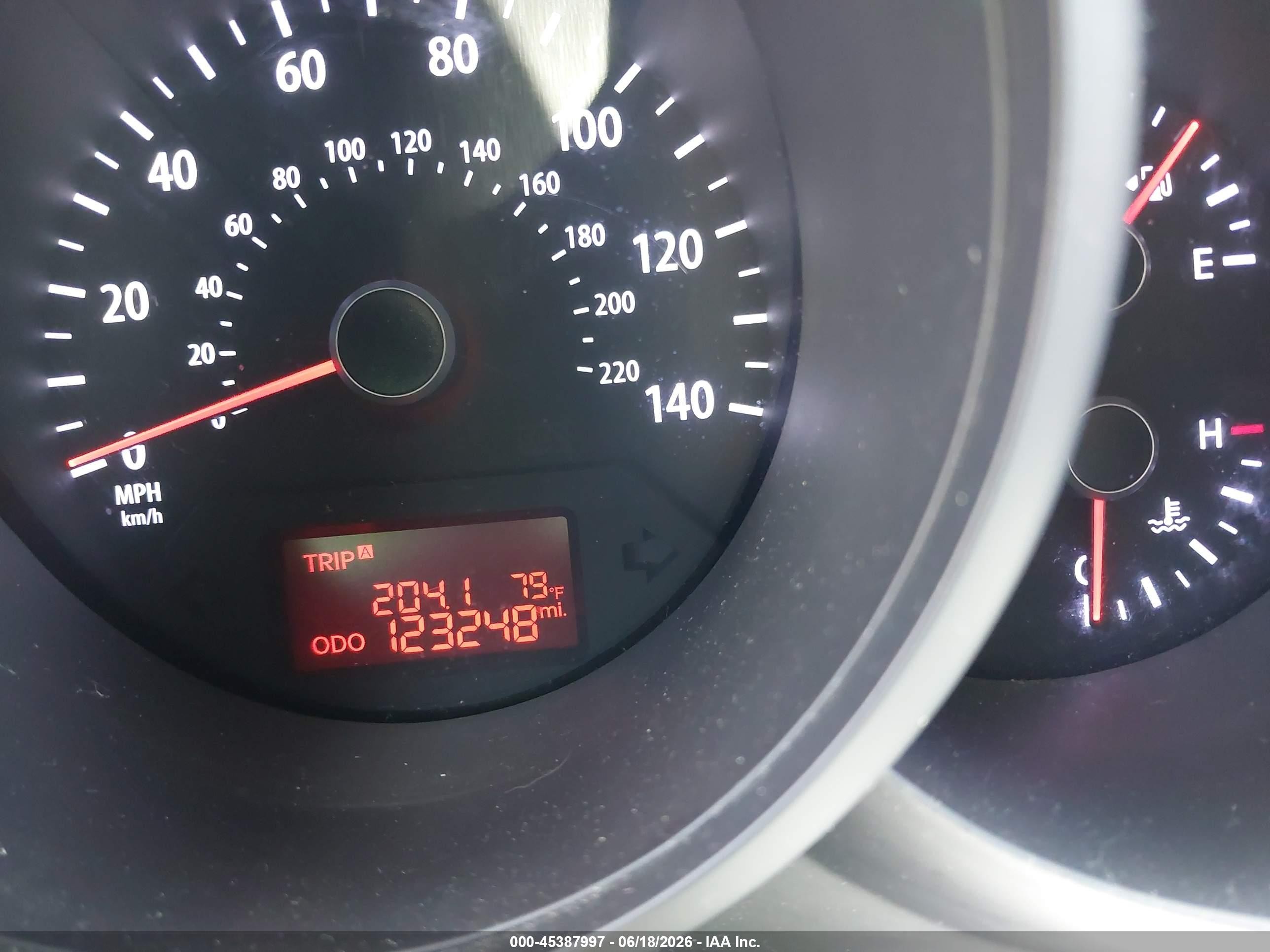 2013 Kia Soul   White vin: KNDJT2A52D7486194