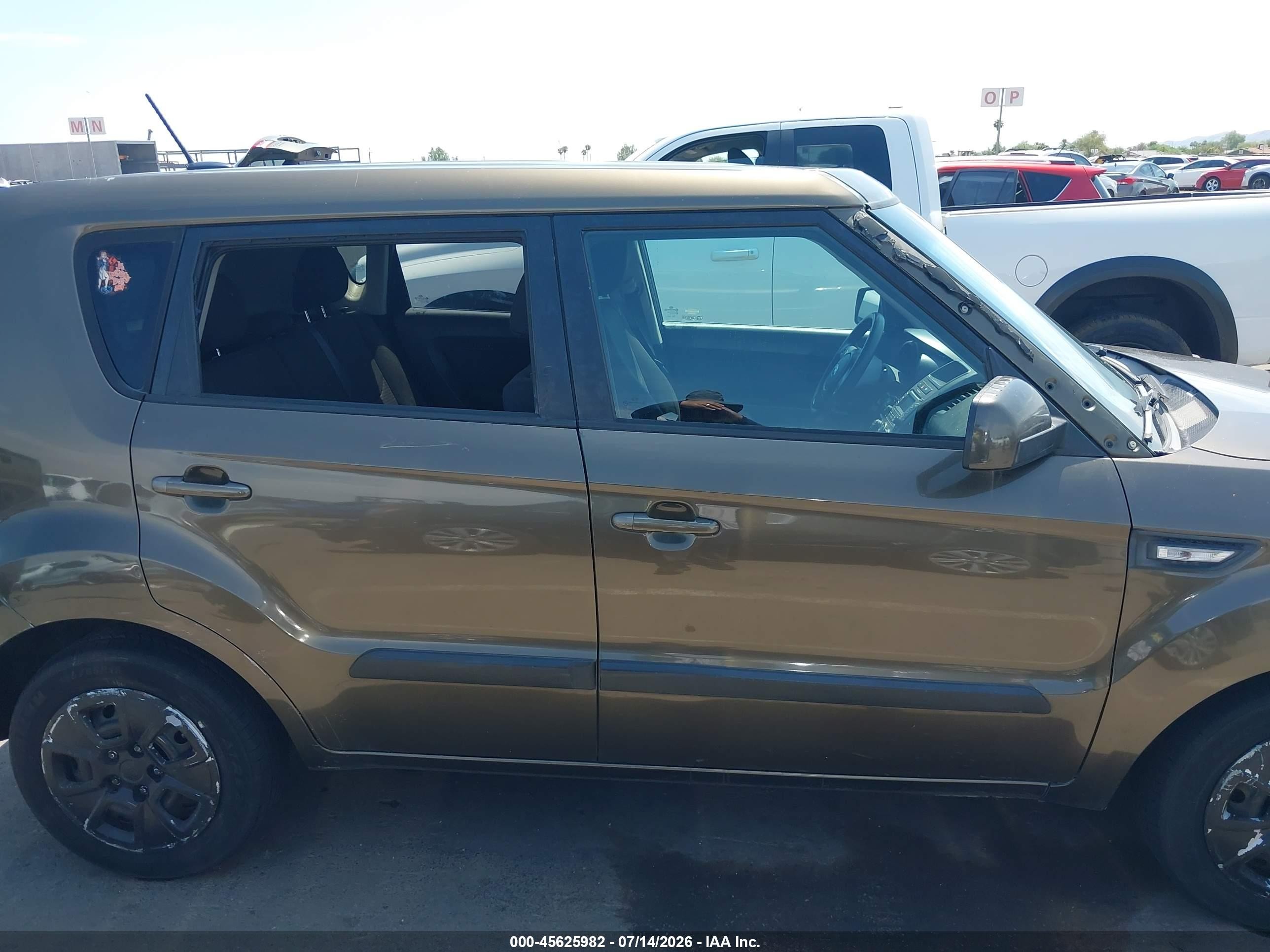 2013 Kia Soul   Green vin: KNDJT2A52D7492061