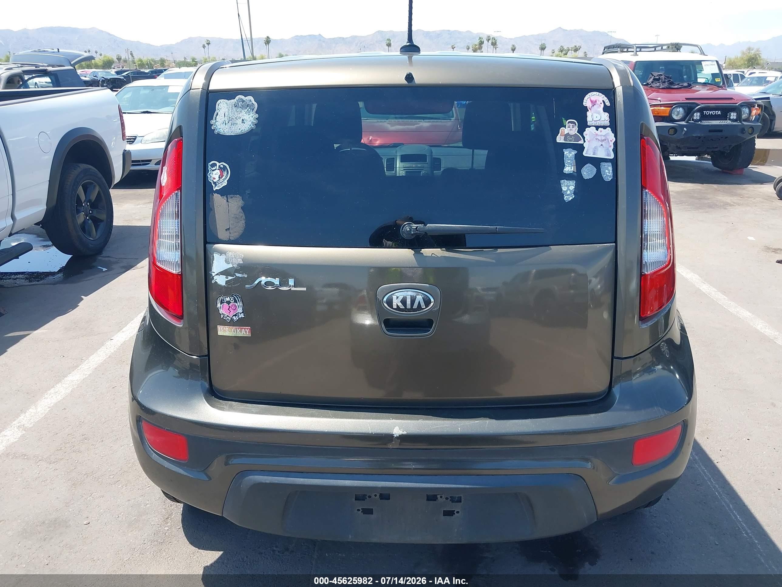 2013 Kia Soul   Green vin: KNDJT2A52D7492061