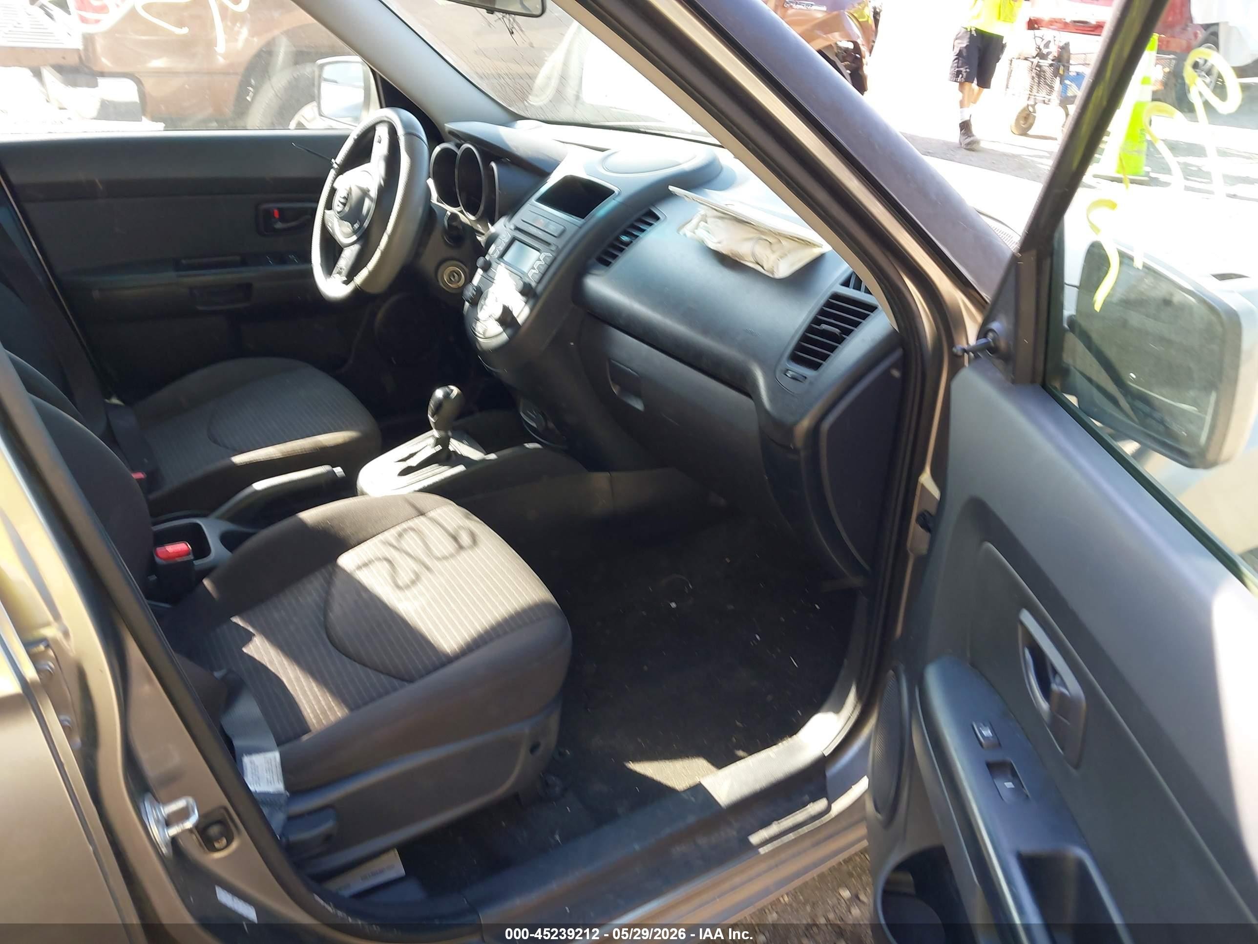 2013 Kia Soul   Gray vin: KNDJT2A52D7492464