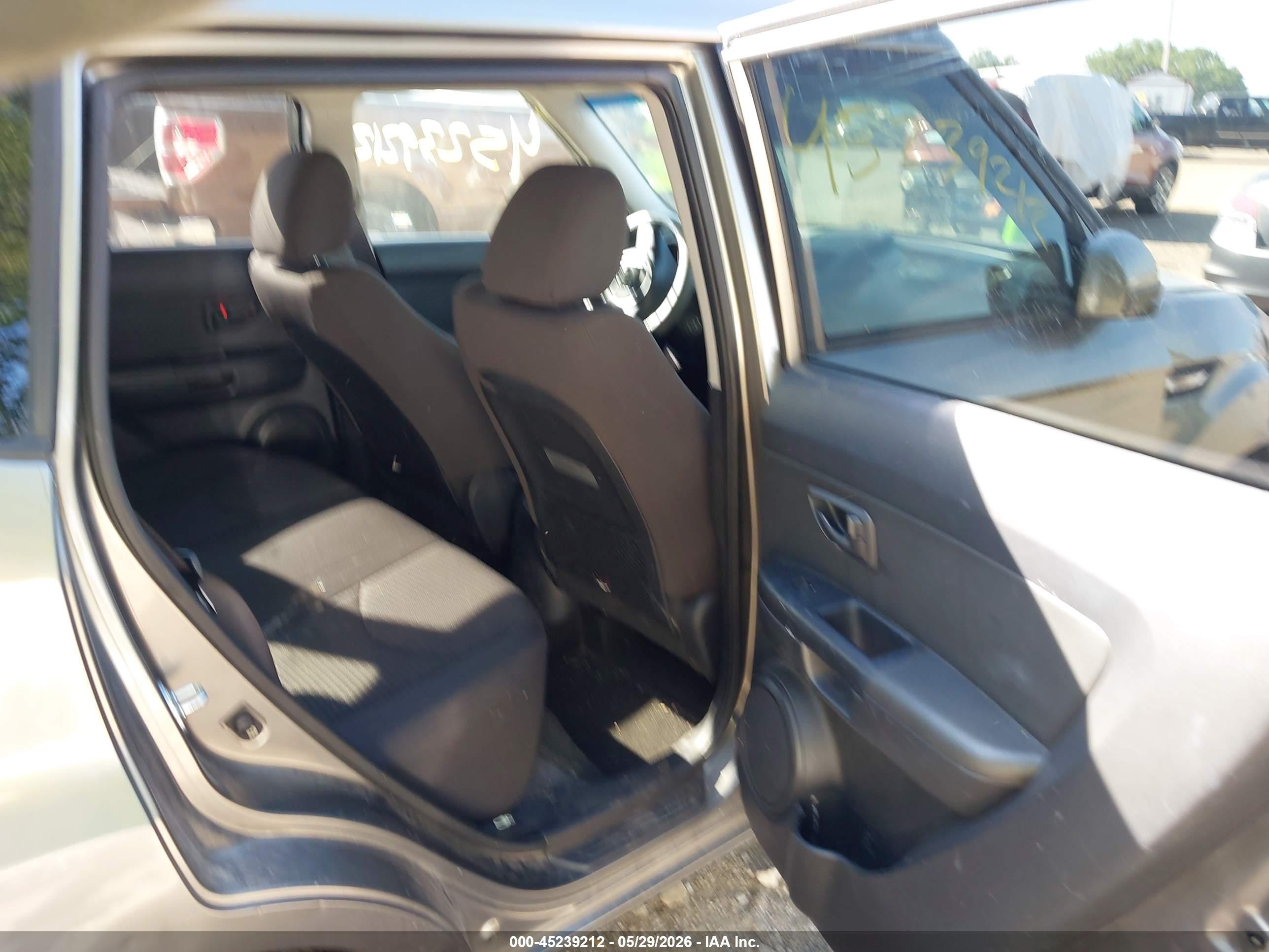 2013 Kia Soul   Gray vin: KNDJT2A52D7492464
