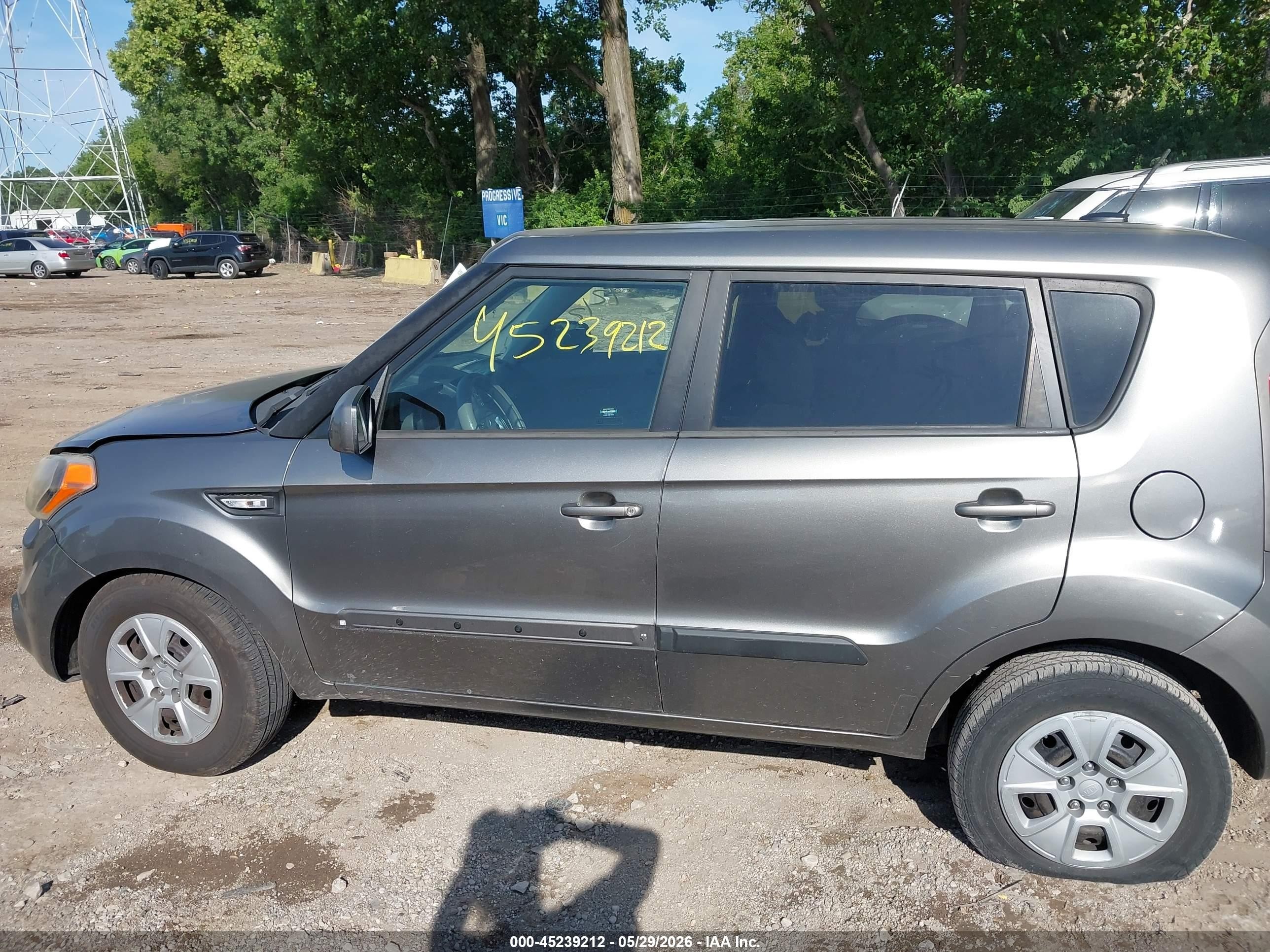 2013 Kia Soul   Gray vin: KNDJT2A52D7492464