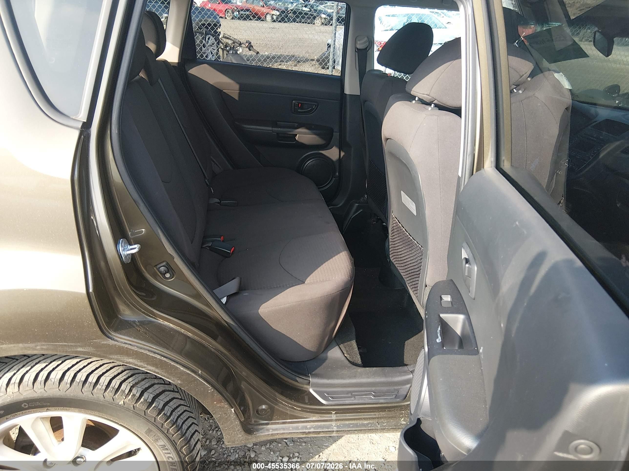 2013 Kia Soul   Green vin: KNDJT2A52D7550699