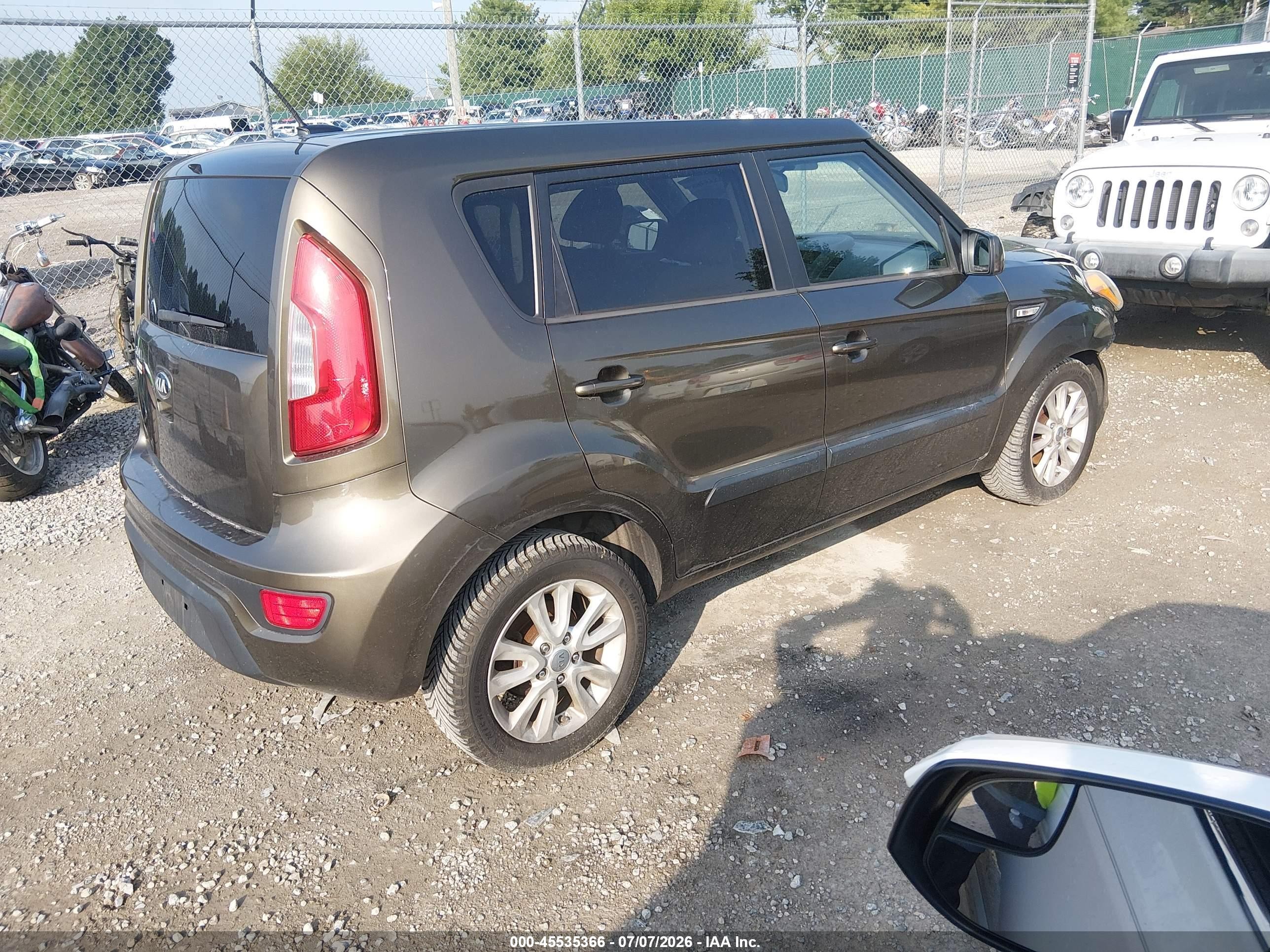 2013 Kia Soul   Green vin: KNDJT2A52D7550699