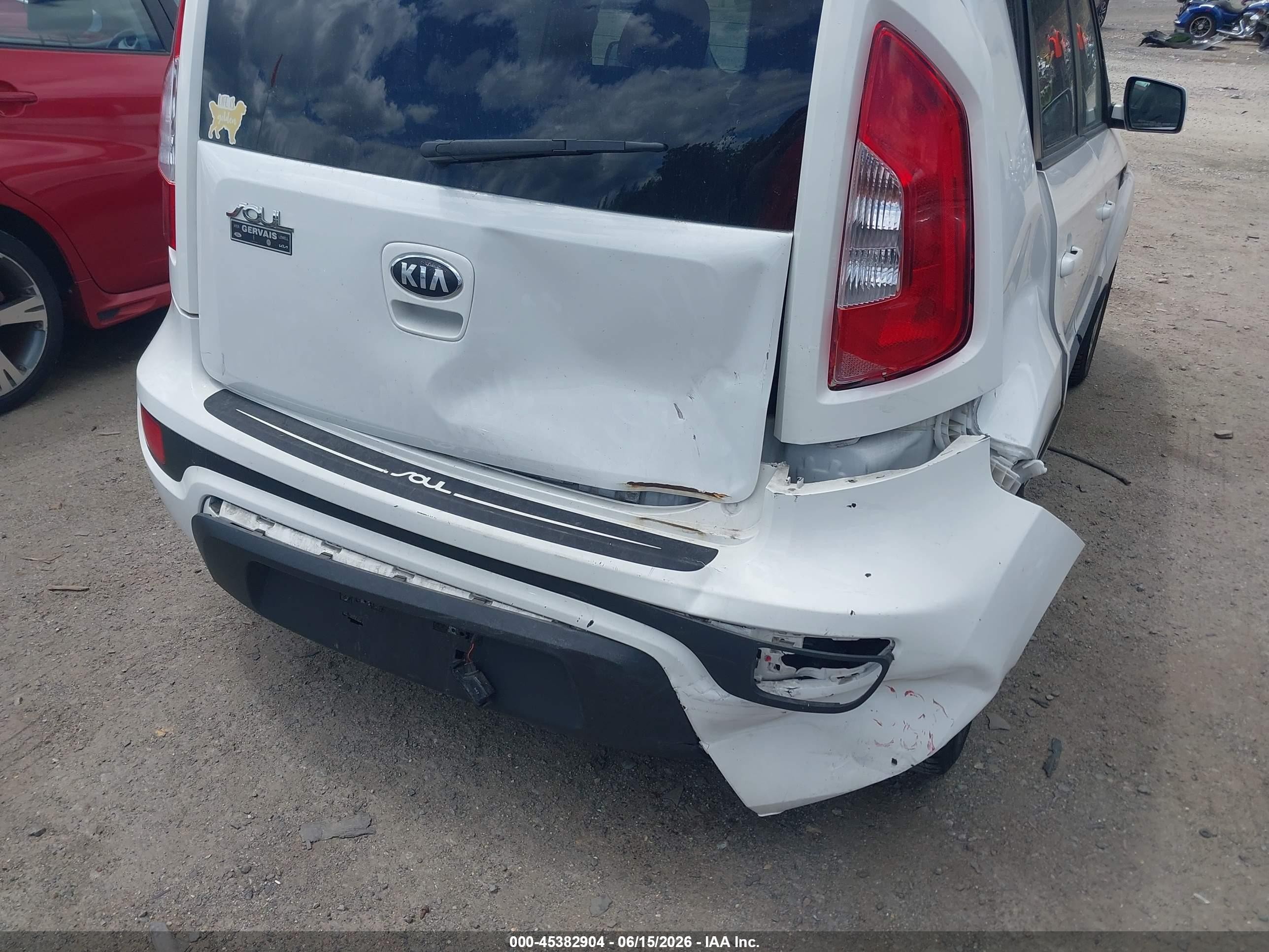 2013 Kia Soul White vin: KNDJT2A52D7557698