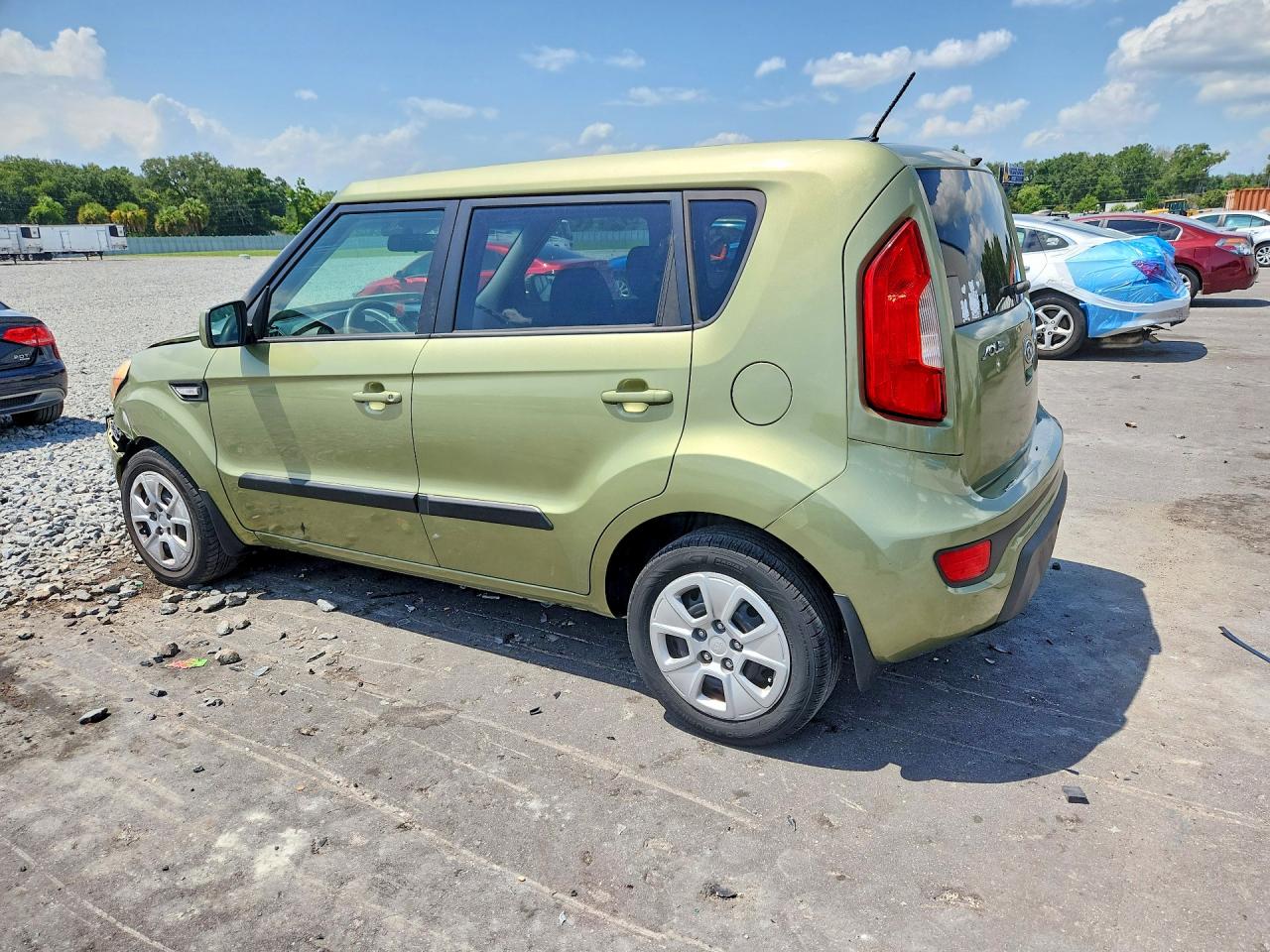 2013 Kia Soul Base Green vin: KNDJT2A52D7592483