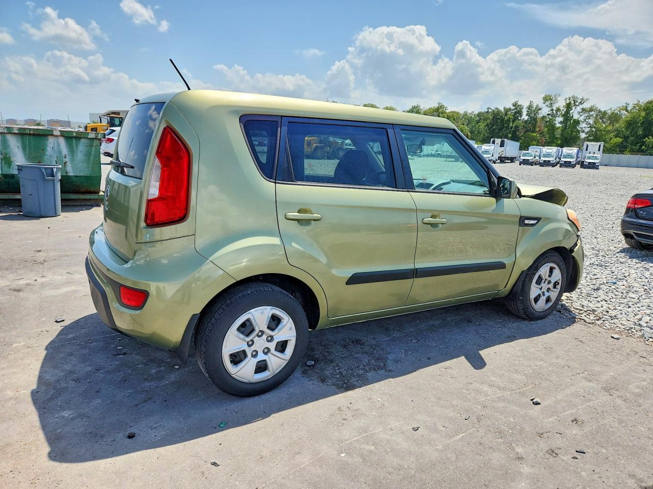 2013 Kia Soul Base Green vin: KNDJT2A52D7592483