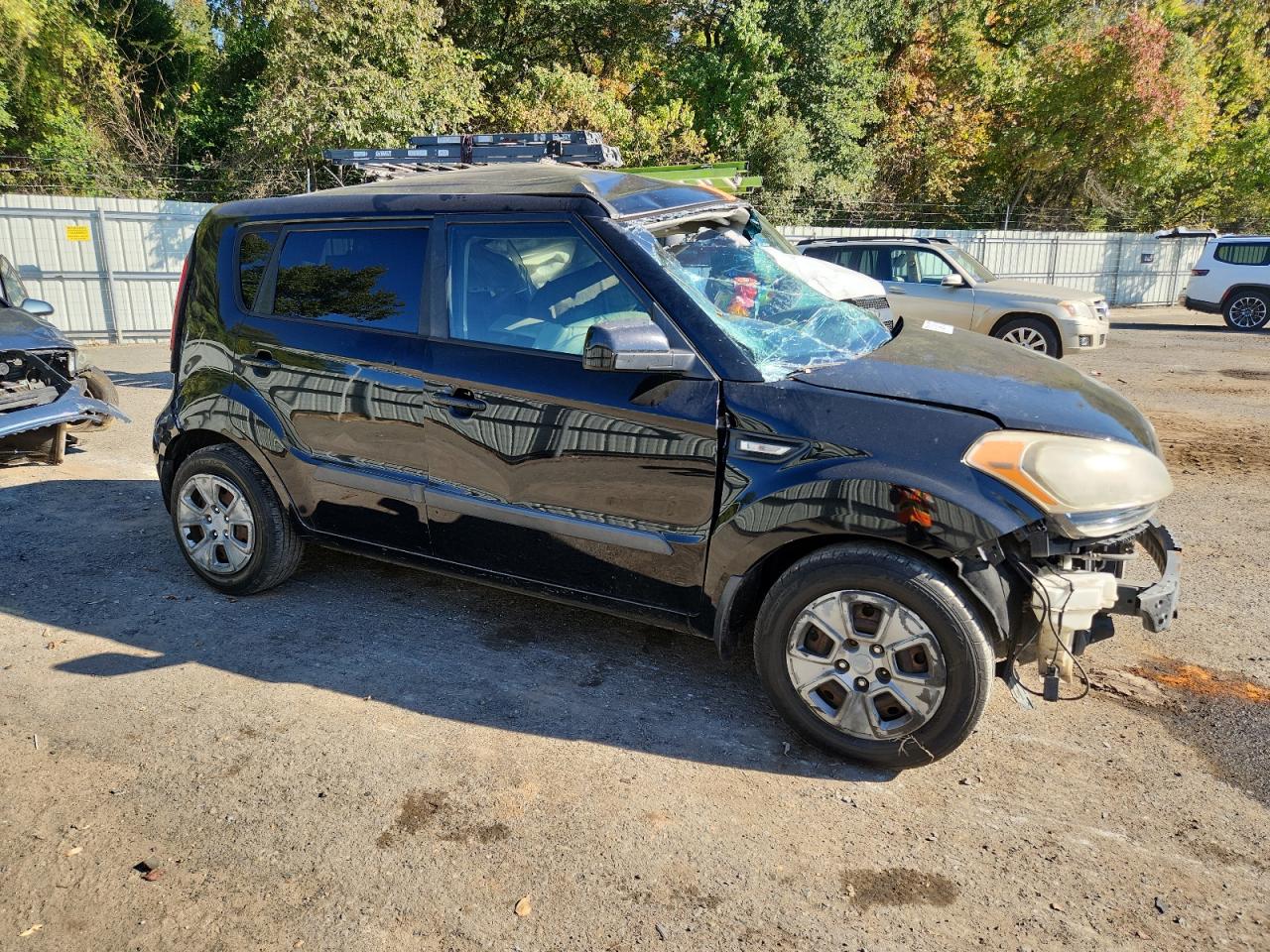 2013 Kia Soul Base Black vin: KNDJT2A52D7617799