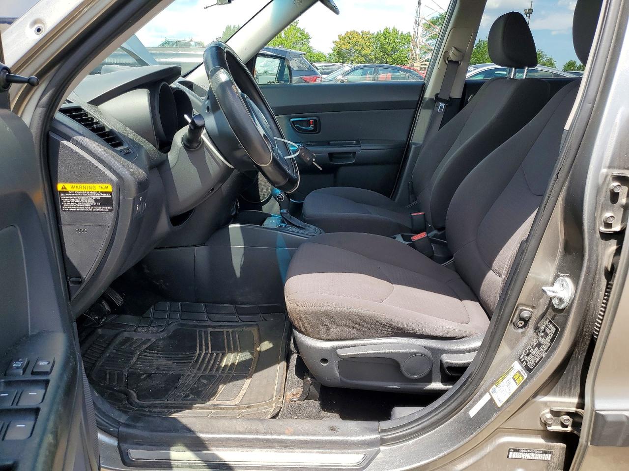 2013 Kia Soul Base Бежевый vin: KNDJT2A52D7624011