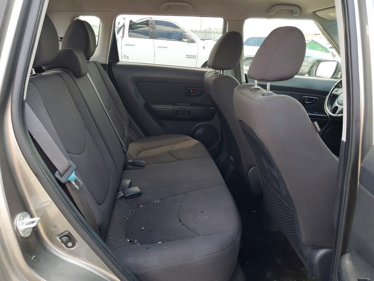 2013 Kia Soul Base Бежевый vin: KNDJT2A52D7624011