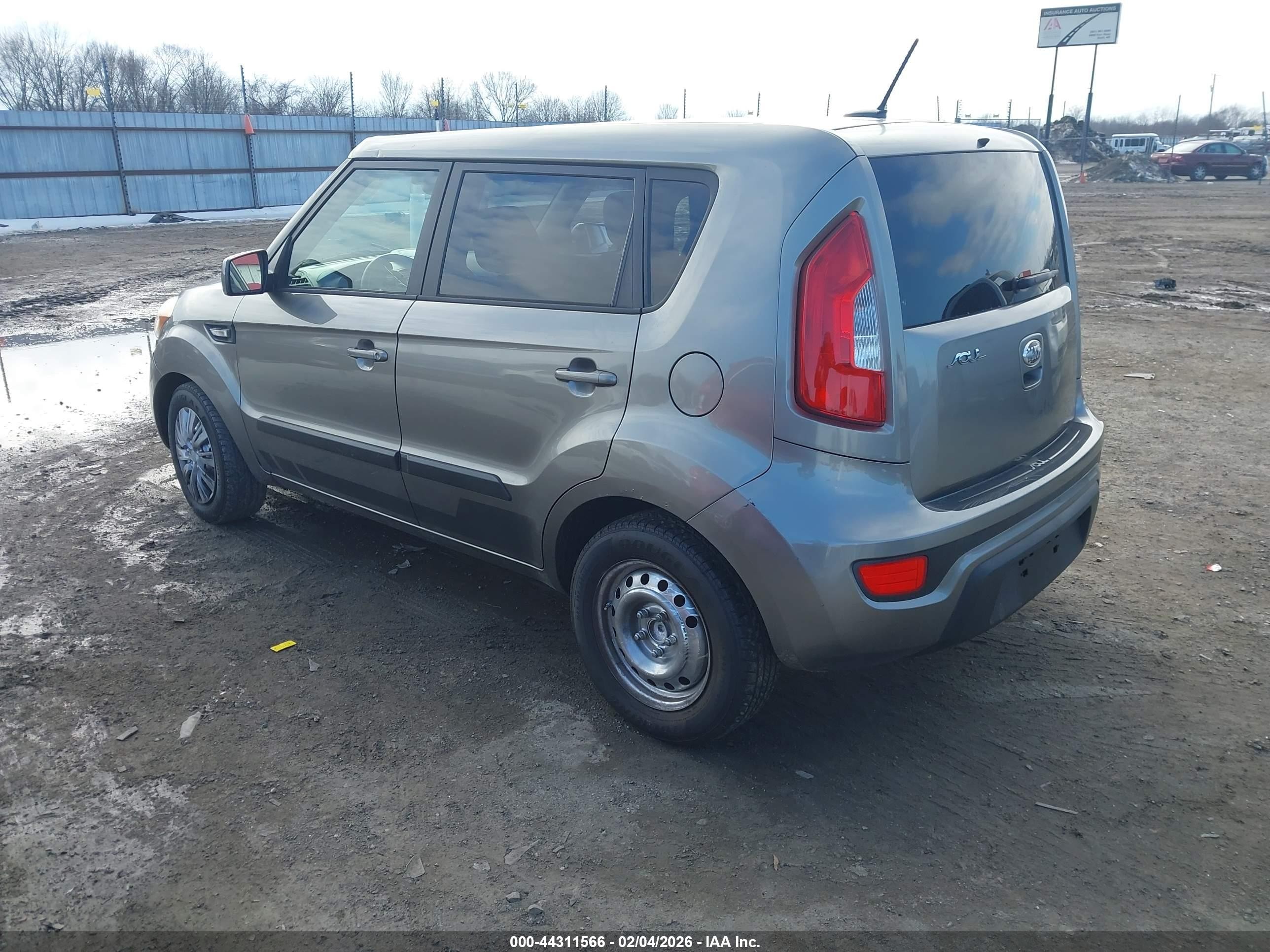 2013 Kia Soul   Gray vin: KNDJT2A52D7627474