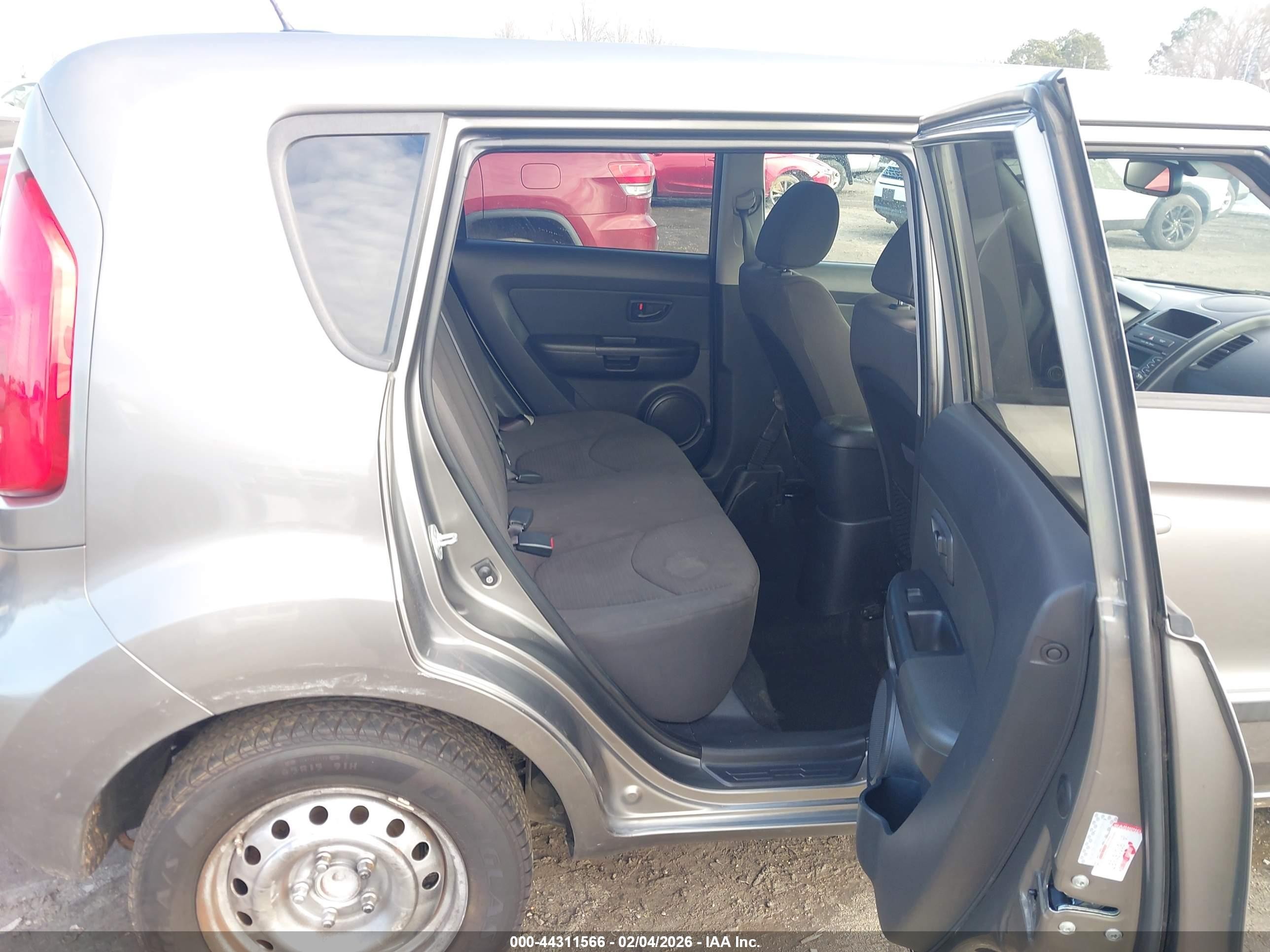 2013 Kia Soul   Gray vin: KNDJT2A52D7627474