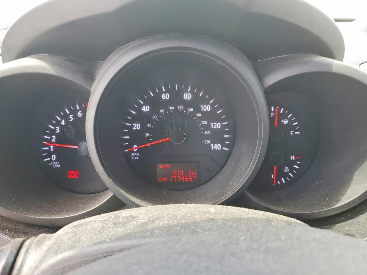 2012 Kia Soul Base White vin: KNDJT2A53C7436922