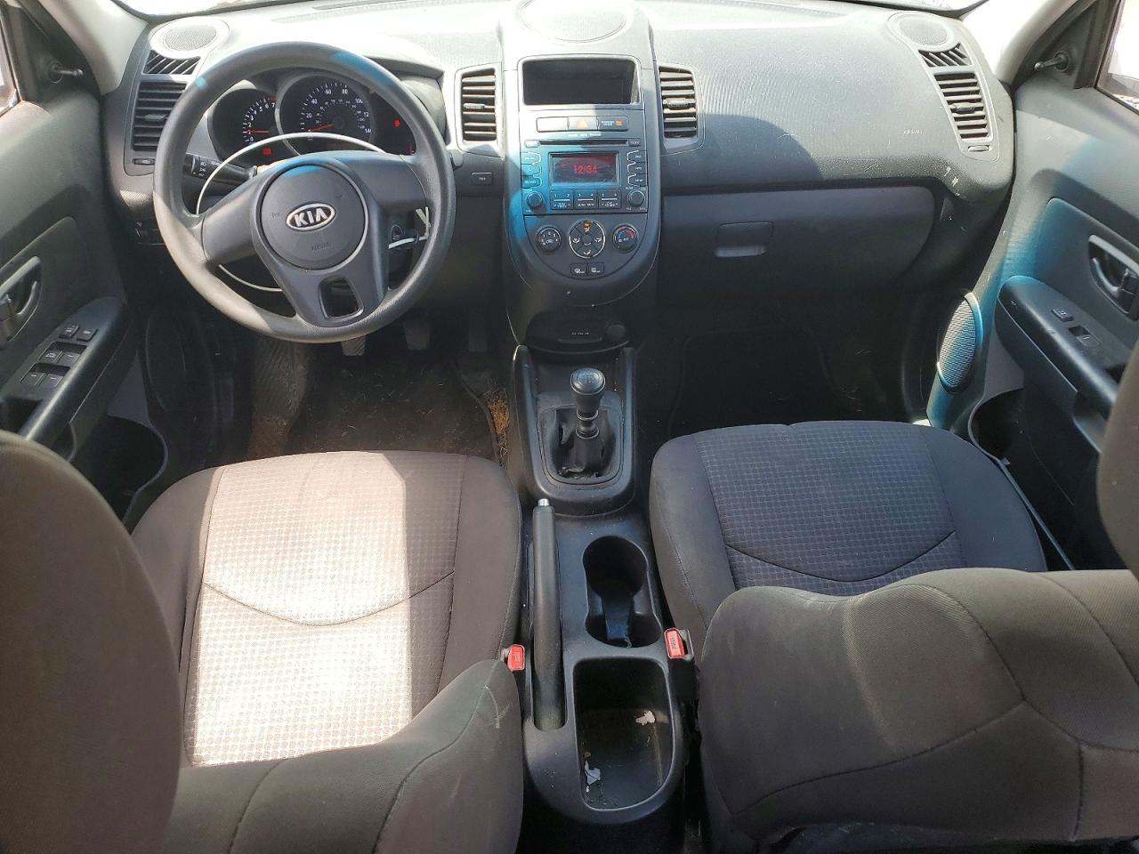 2012 Kia Soul Base White vin: KNDJT2A53C7436922