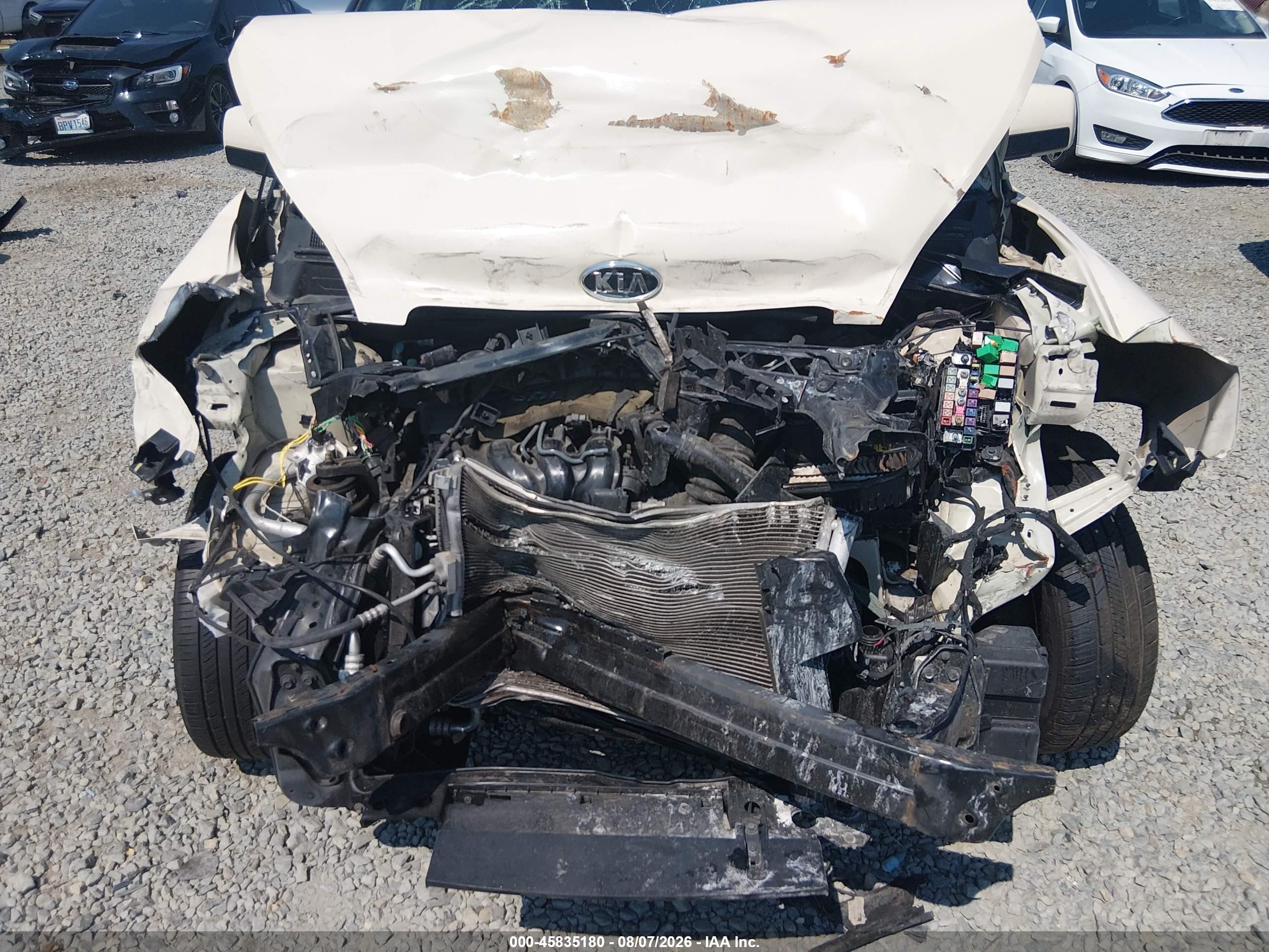 2012 Kia Soul   Cream vin: KNDJT2A53C7448861