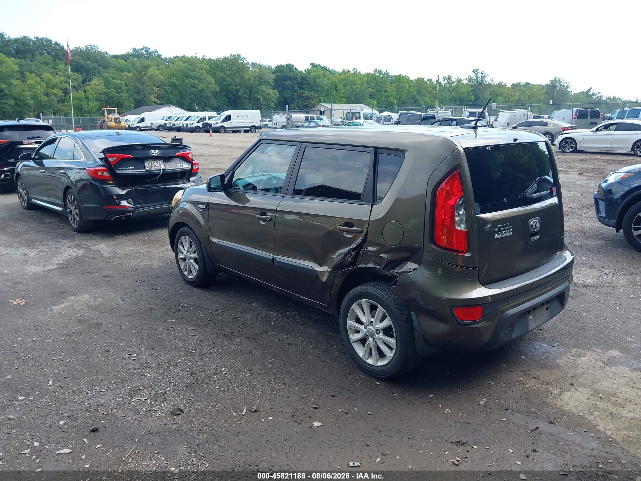 2013 Kia Soul   Green vin: KNDJT2A53D7549917