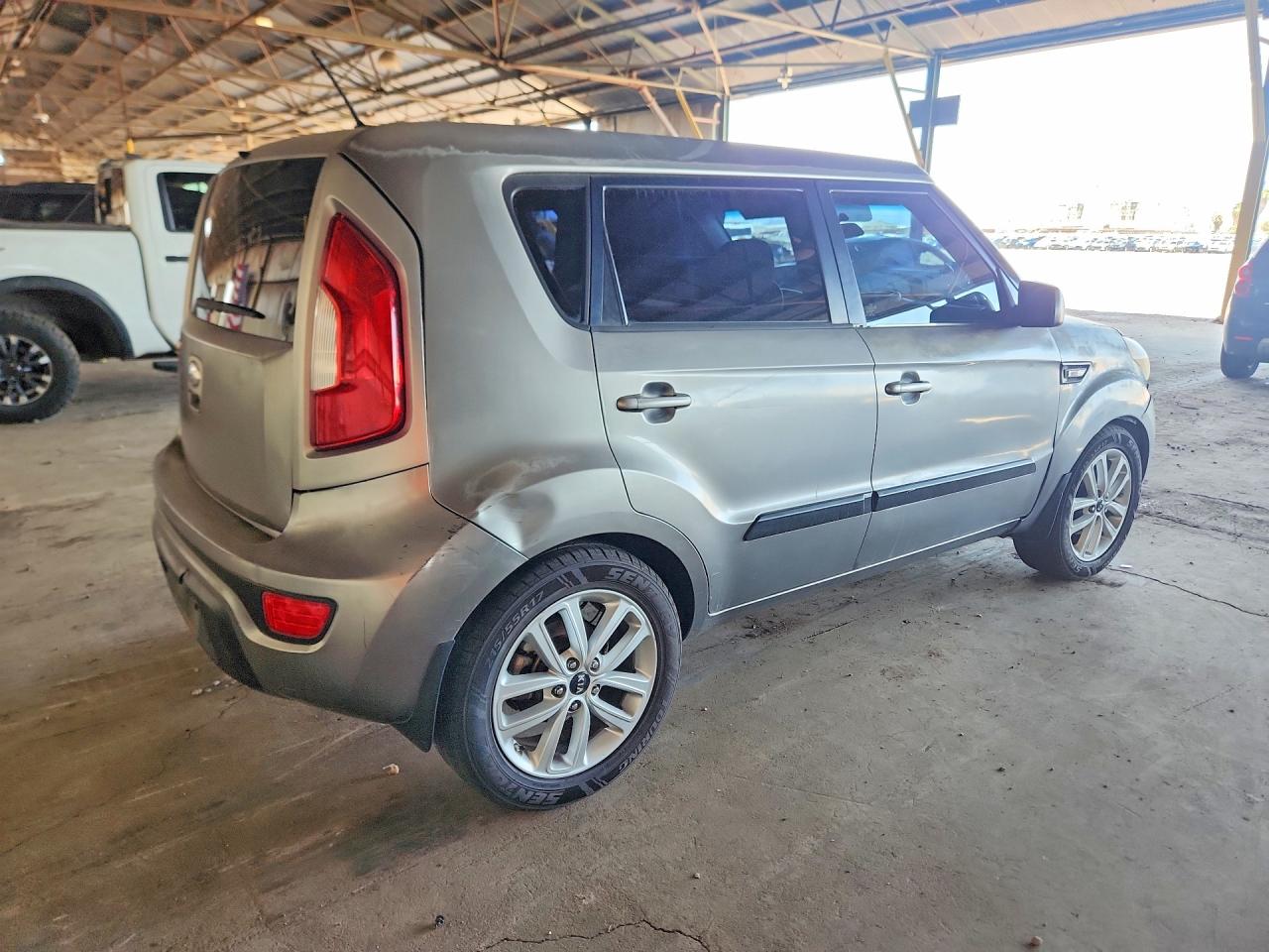 2013 Kia Soul Base Gray vin: KNDJT2A53D7580424