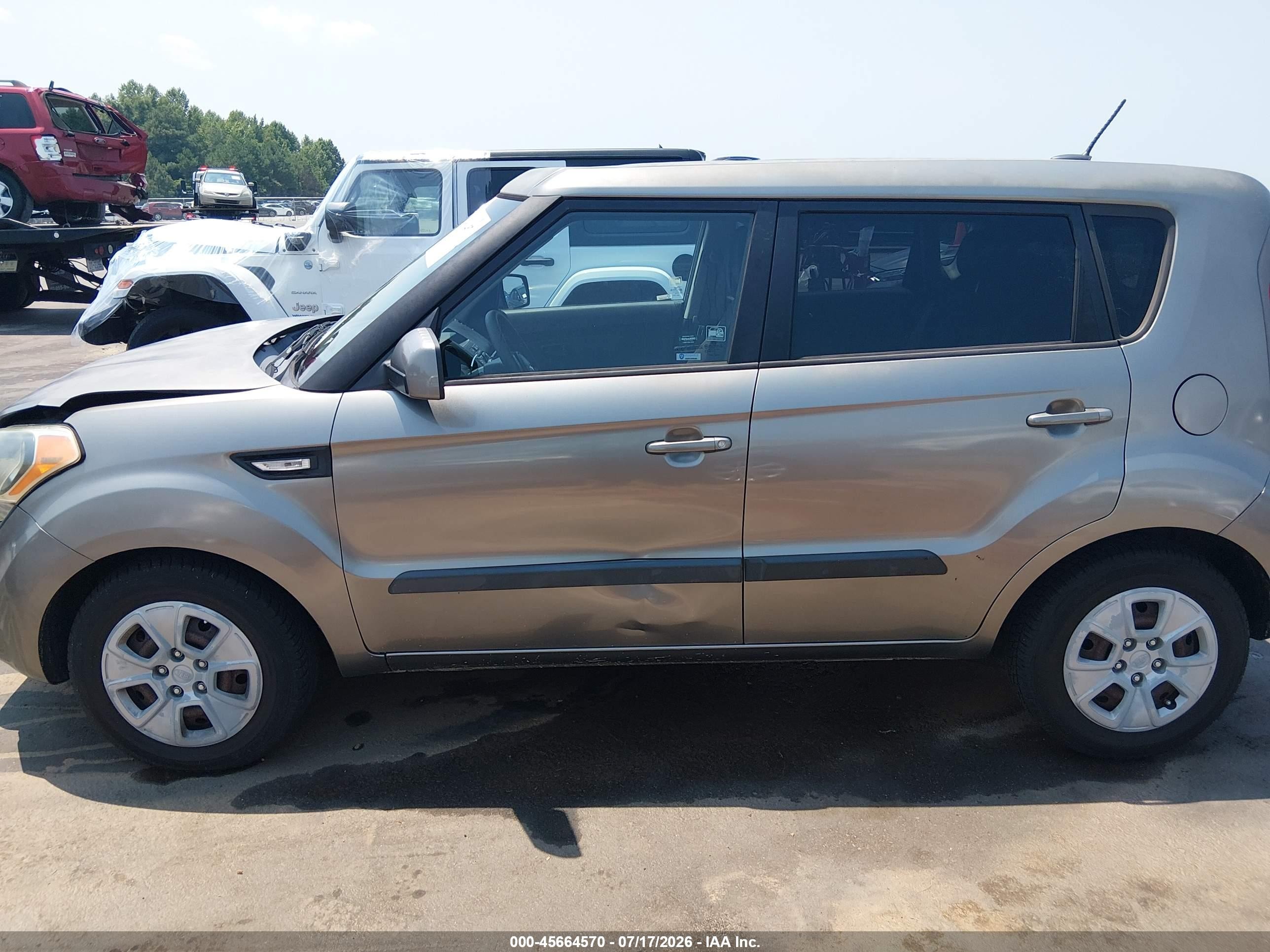 2013 Kia Soul Gray vin: KNDJT2A53D7636524