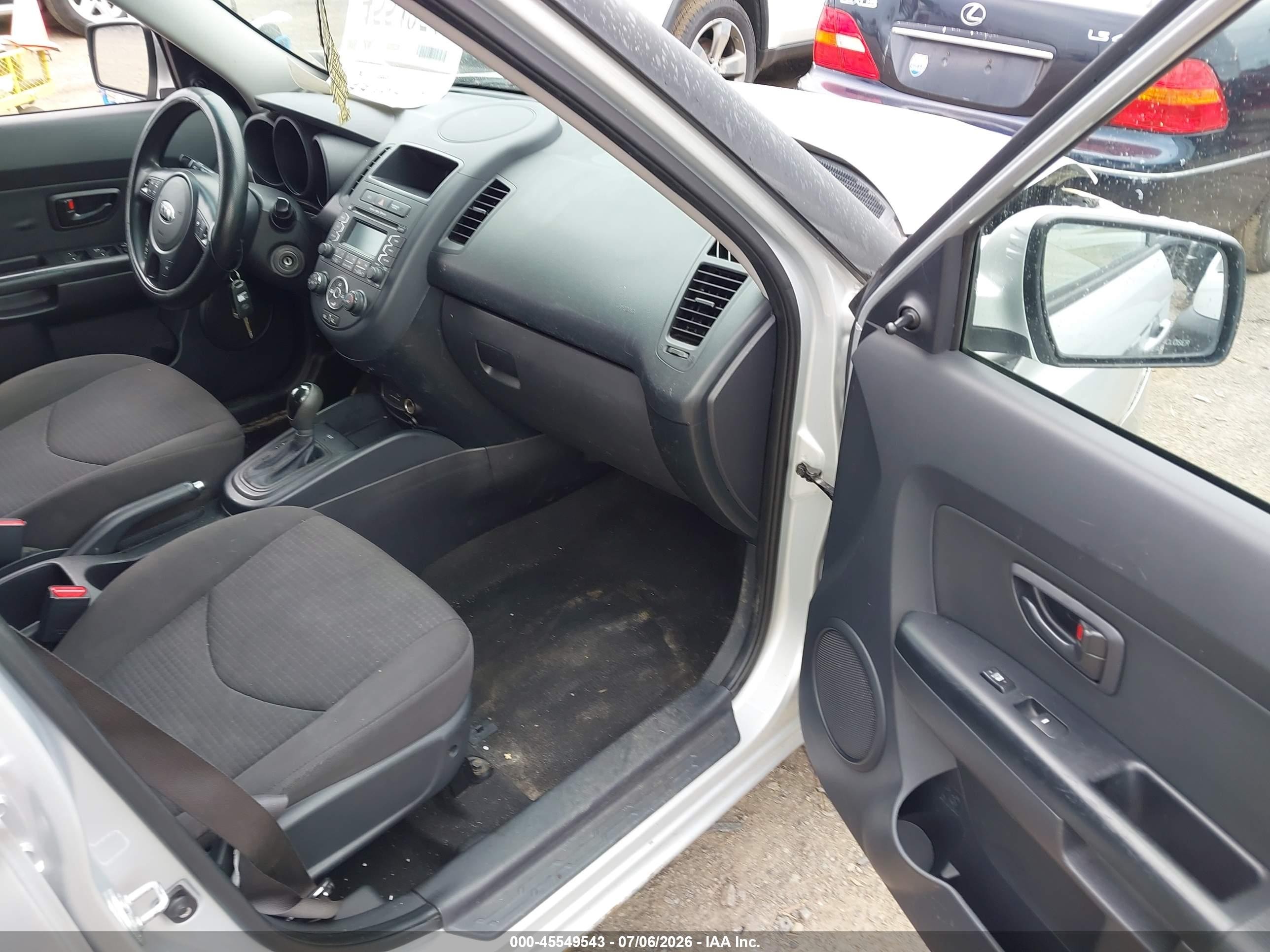 2013 Kia Soul   Серебряный vin: KNDJT2A53D7759644