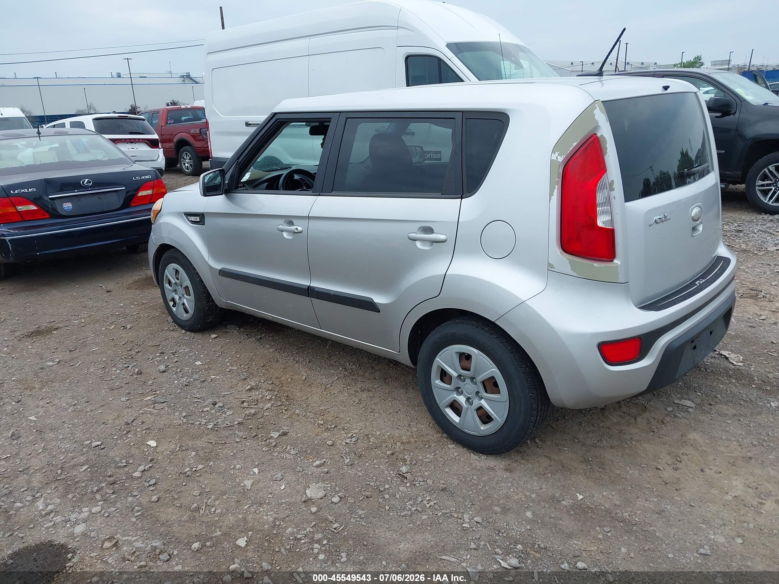 2013 Kia Soul   Серебряный vin: KNDJT2A53D7759644