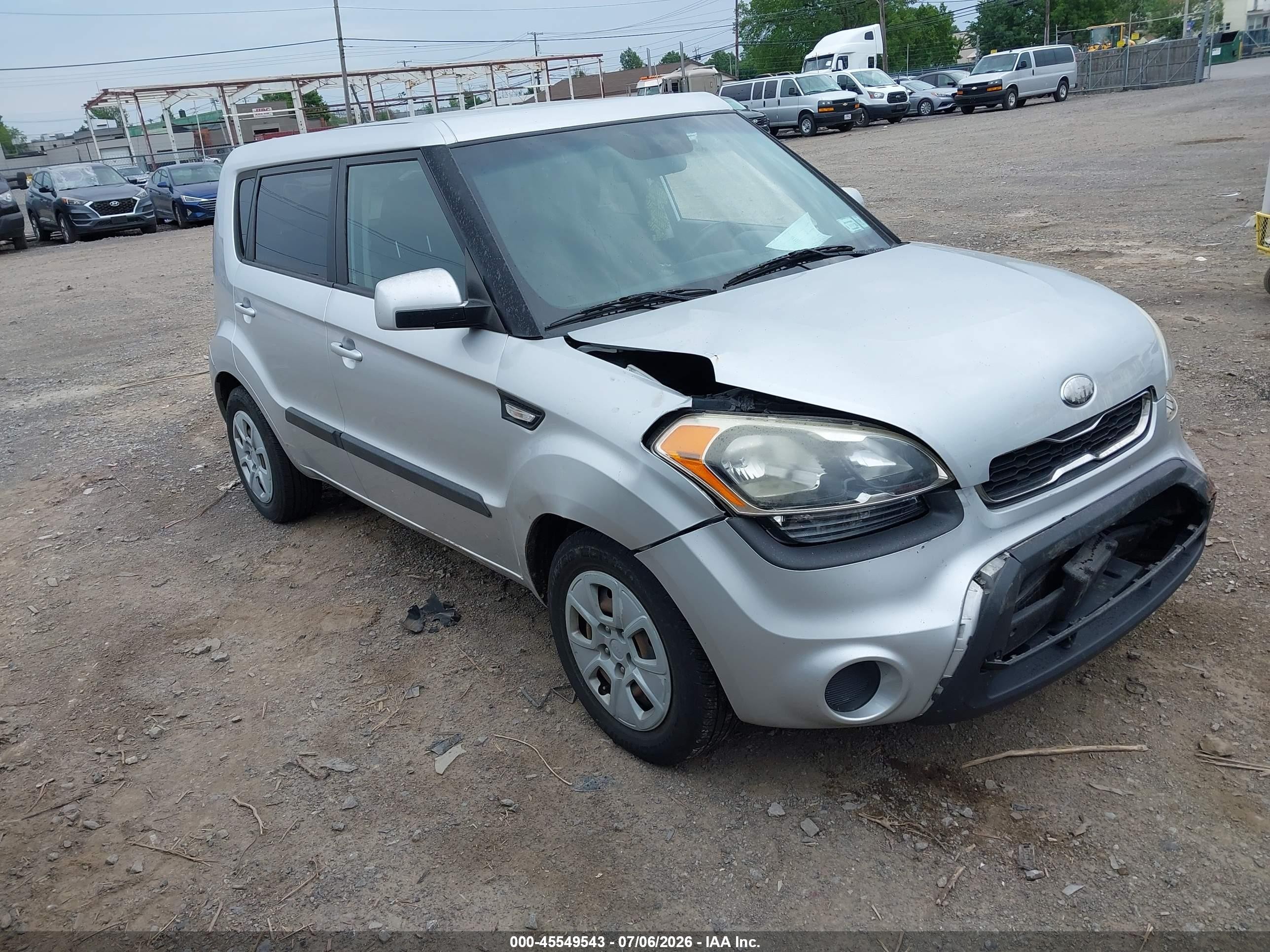2013 Kia Soul   Серебряный vin: KNDJT2A53D7759644