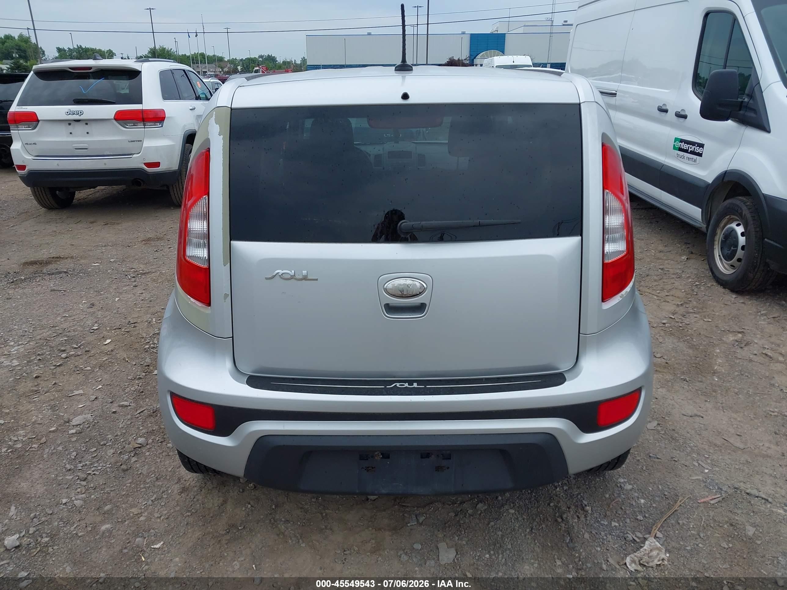 2013 Kia Soul   Серебряный vin: KNDJT2A53D7759644