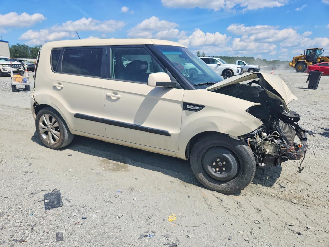 2012 Kia Soul Base Cream vin: KNDJT2A54C7360014