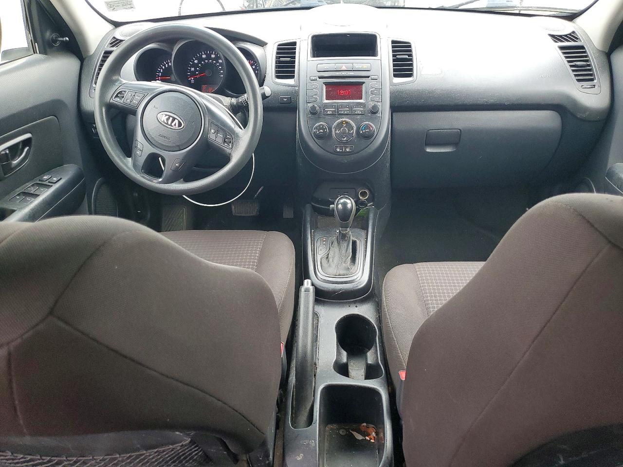 2012 Kia Soul Base White vin: KNDJT2A54C7378397