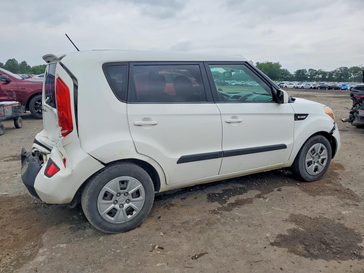 2012 Kia Soul Base White vin: KNDJT2A54C7378397
