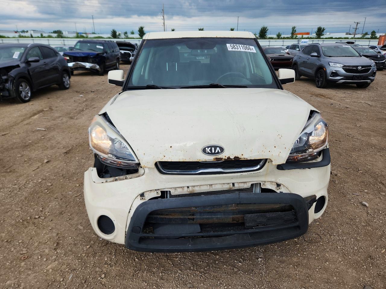 2012 Kia Soul Base Cream vin: KNDJT2A54C7408143