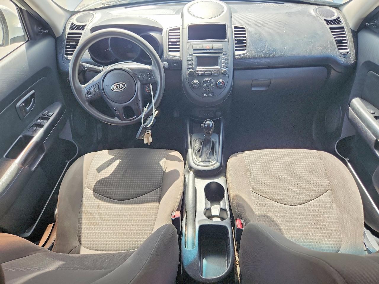 2012 Kia Soul Base White vin: KNDJT2A54C7442342