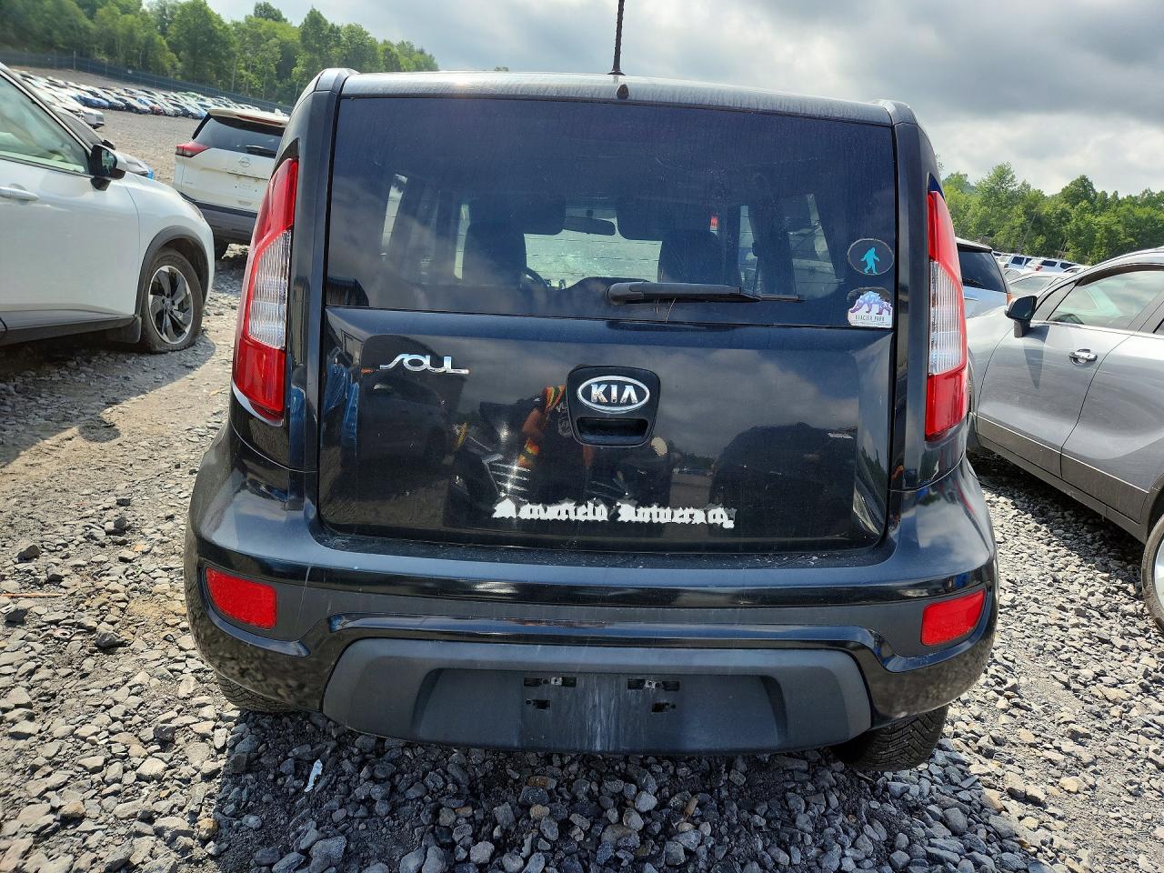 2012 Kia Soul Base Black vin: KNDJT2A54C7449372