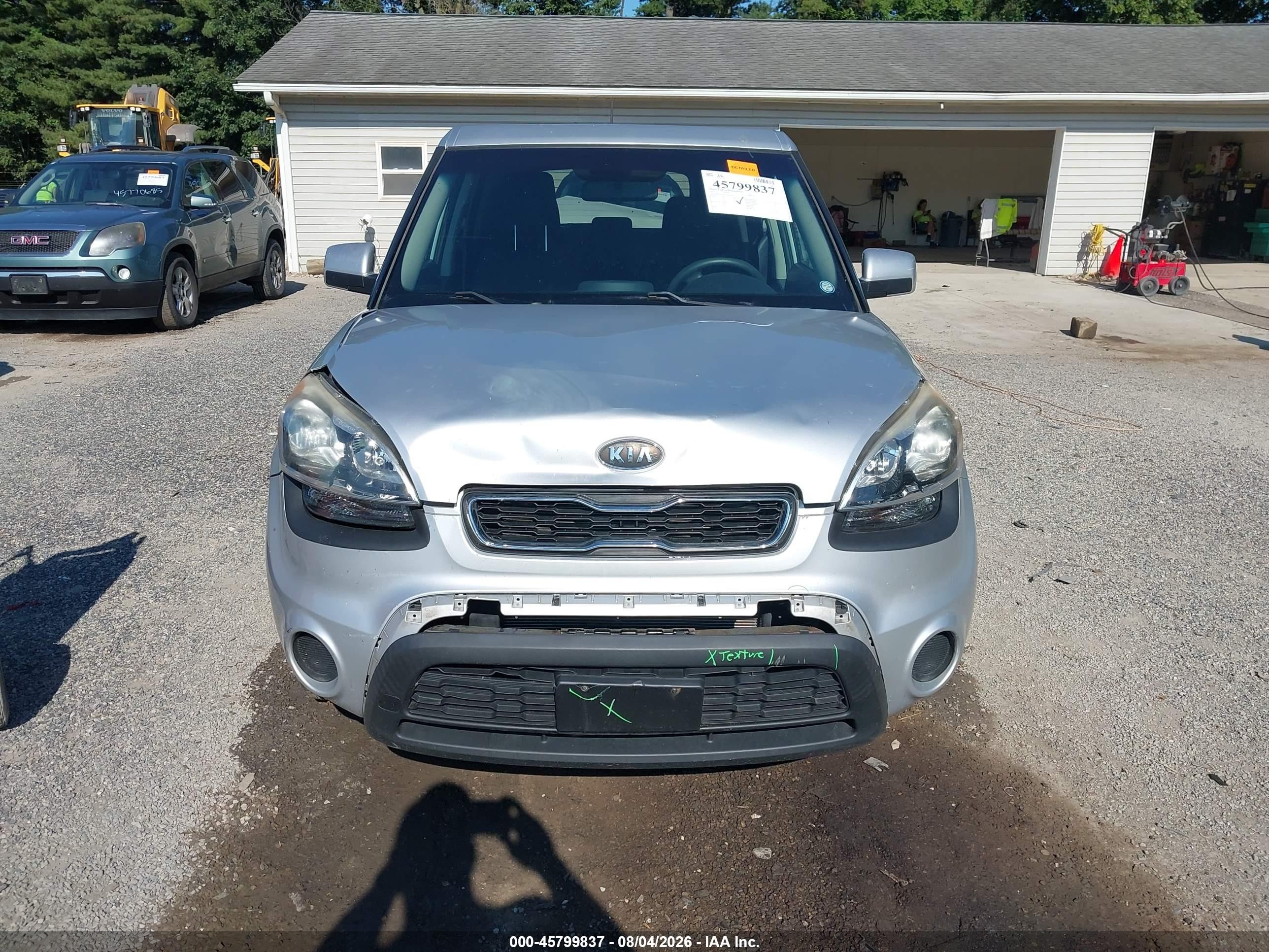2012 Kia Soul   Silver vin: KNDJT2A54C7463739