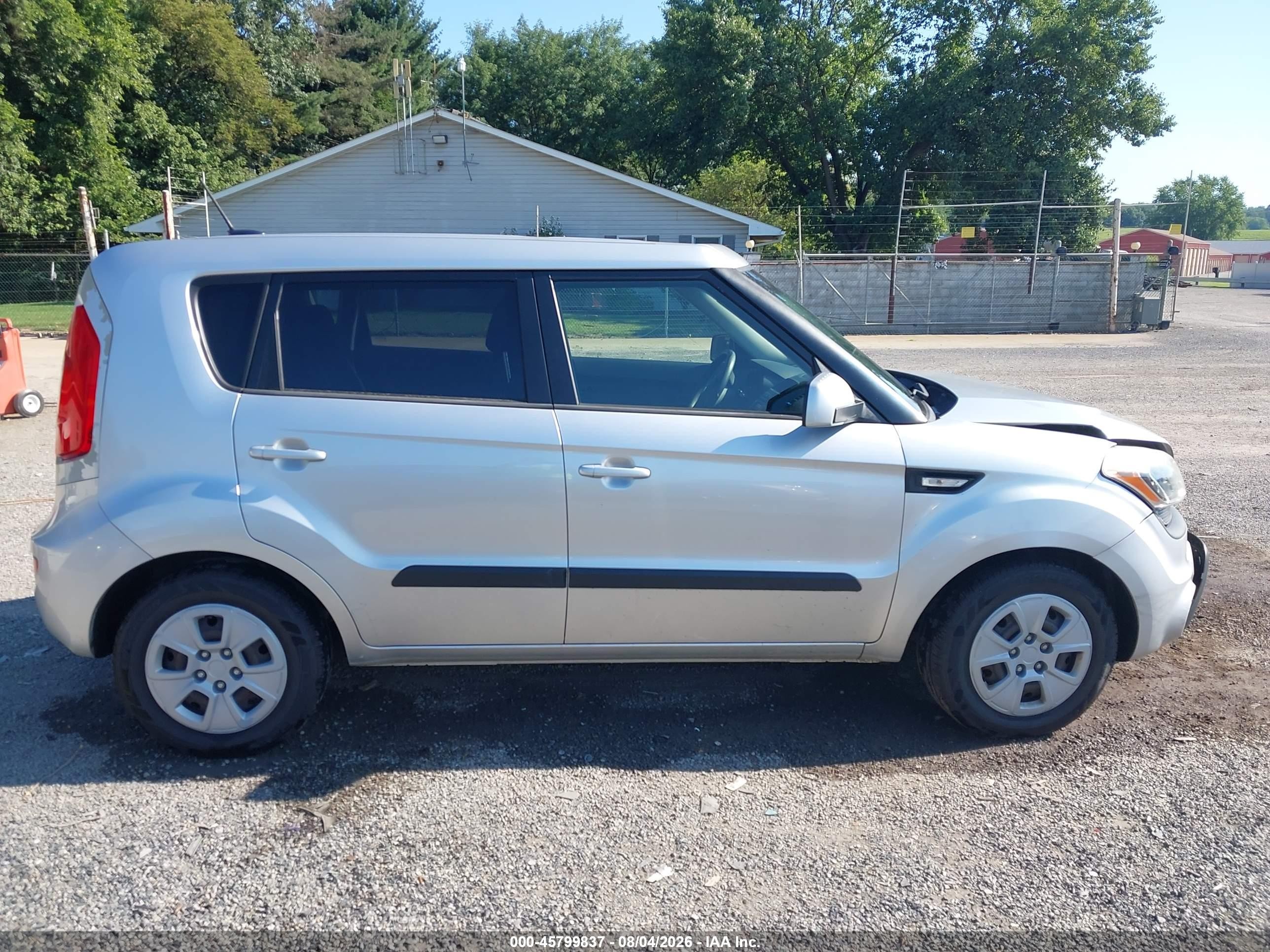 2012 Kia Soul   Silver vin: KNDJT2A54C7463739