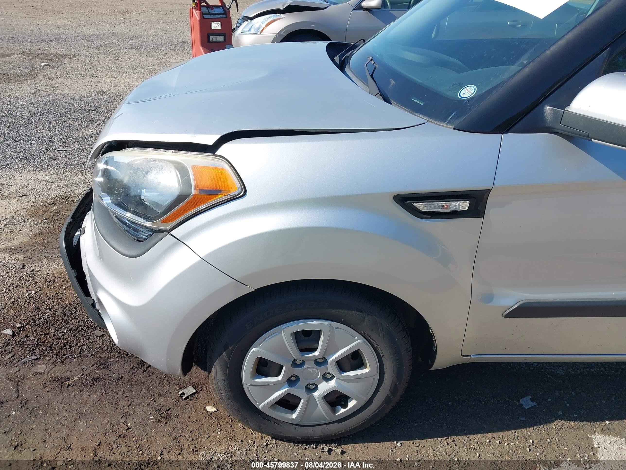 2012 Kia Soul   Silver vin: KNDJT2A54C7463739