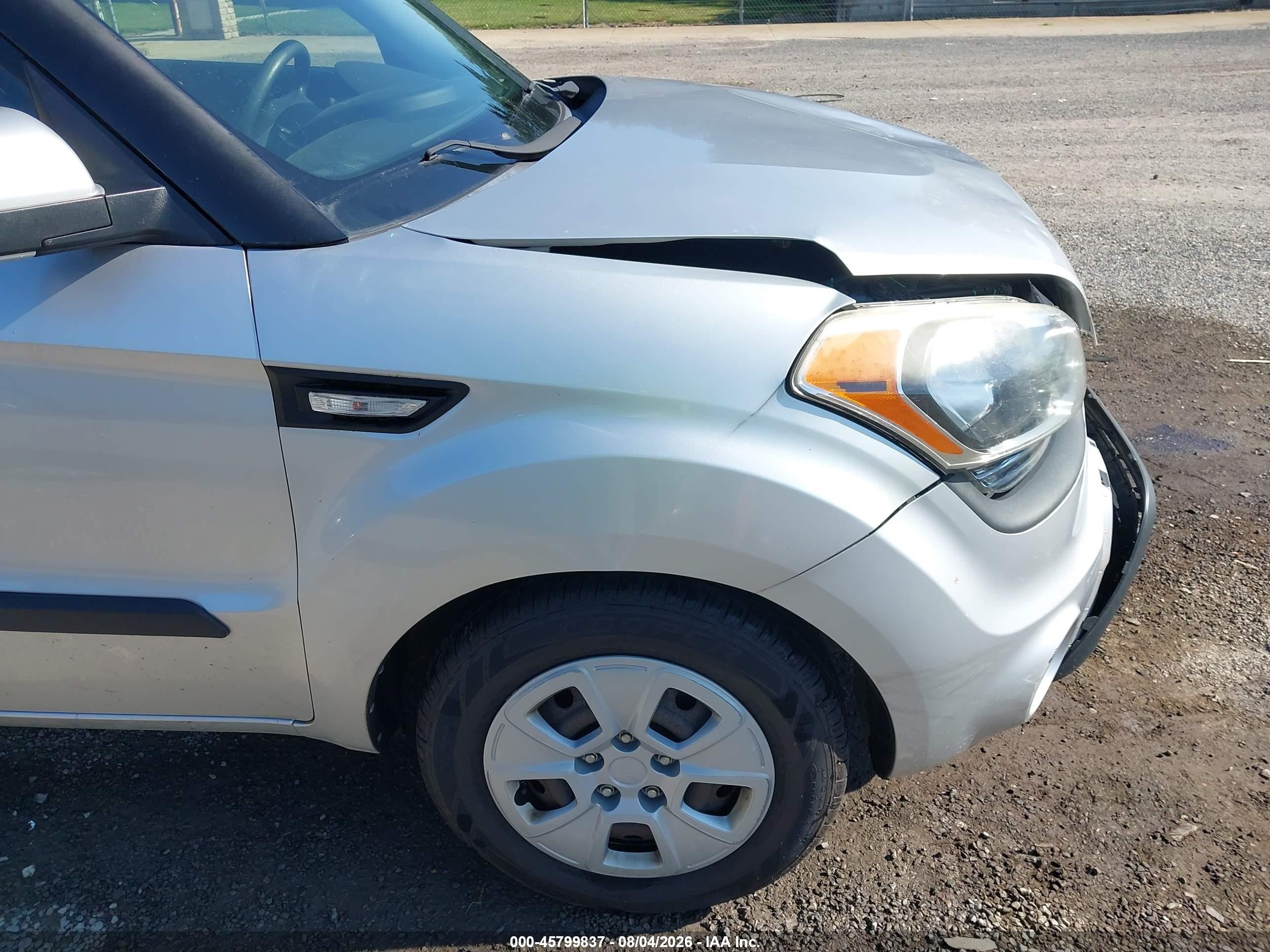 2012 Kia Soul   Silver vin: KNDJT2A54C7463739