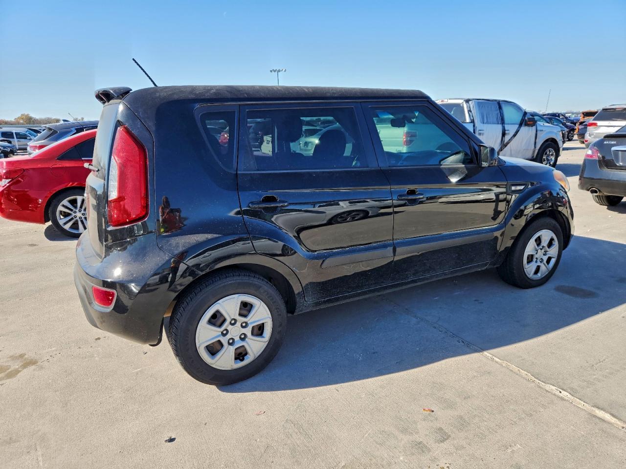 2012 Kia Soul Base Black vin: KNDJT2A54C7744424