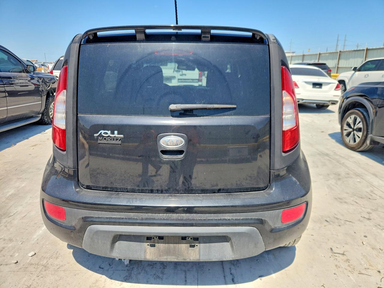 2012 Kia Soul Base Black vin: KNDJT2A54C7745721