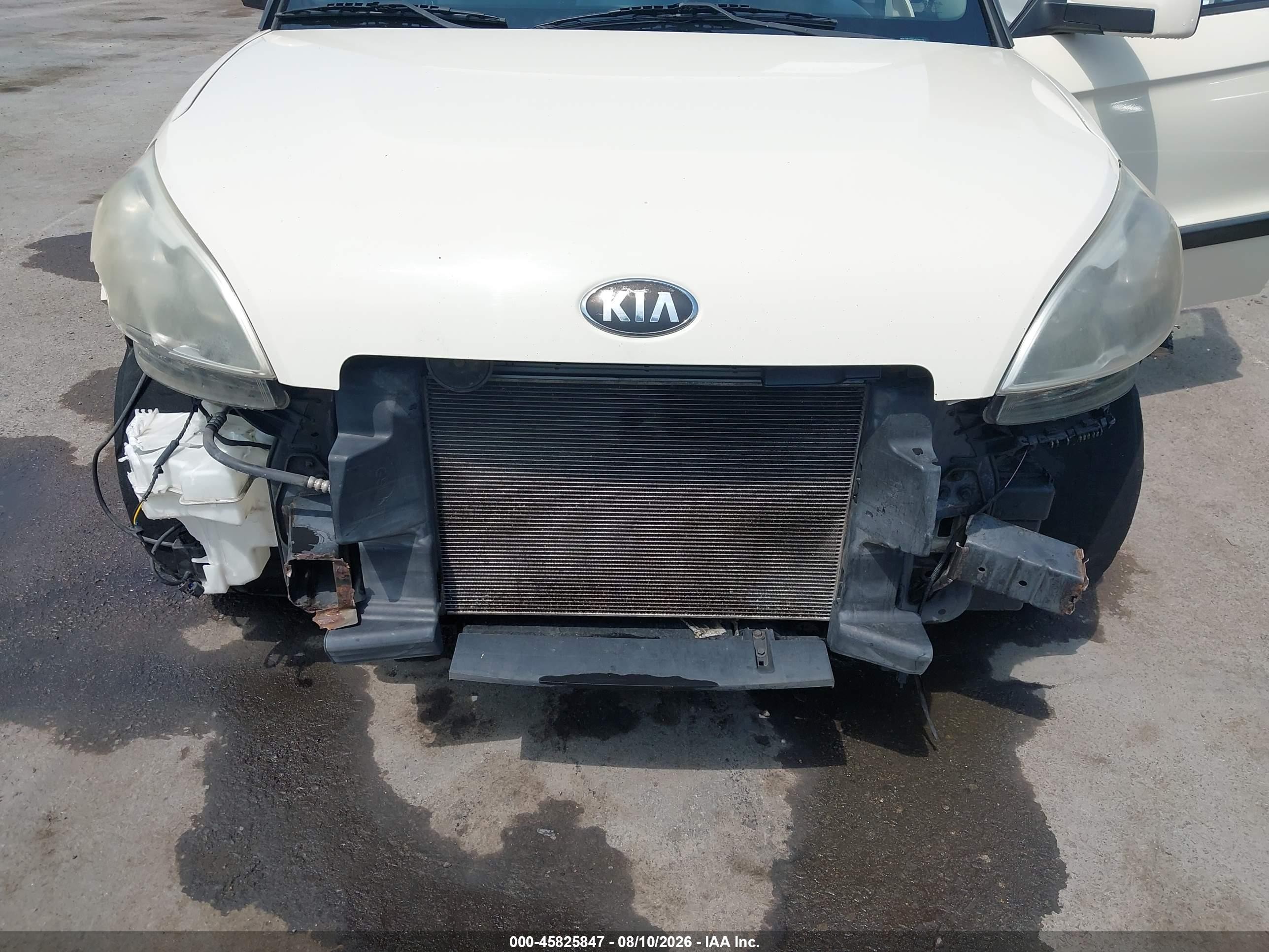 2013 Kia Soul   White vin: KNDJT2A54D7487251