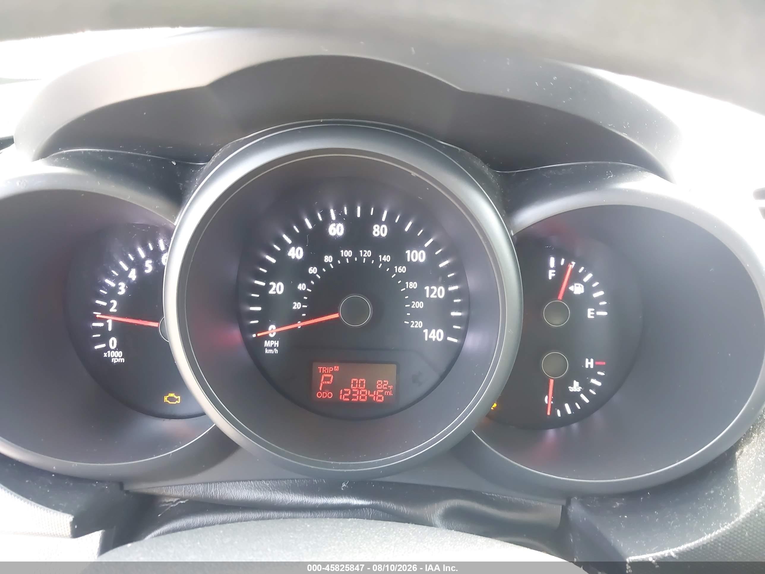 2013 Kia Soul   White vin: KNDJT2A54D7487251