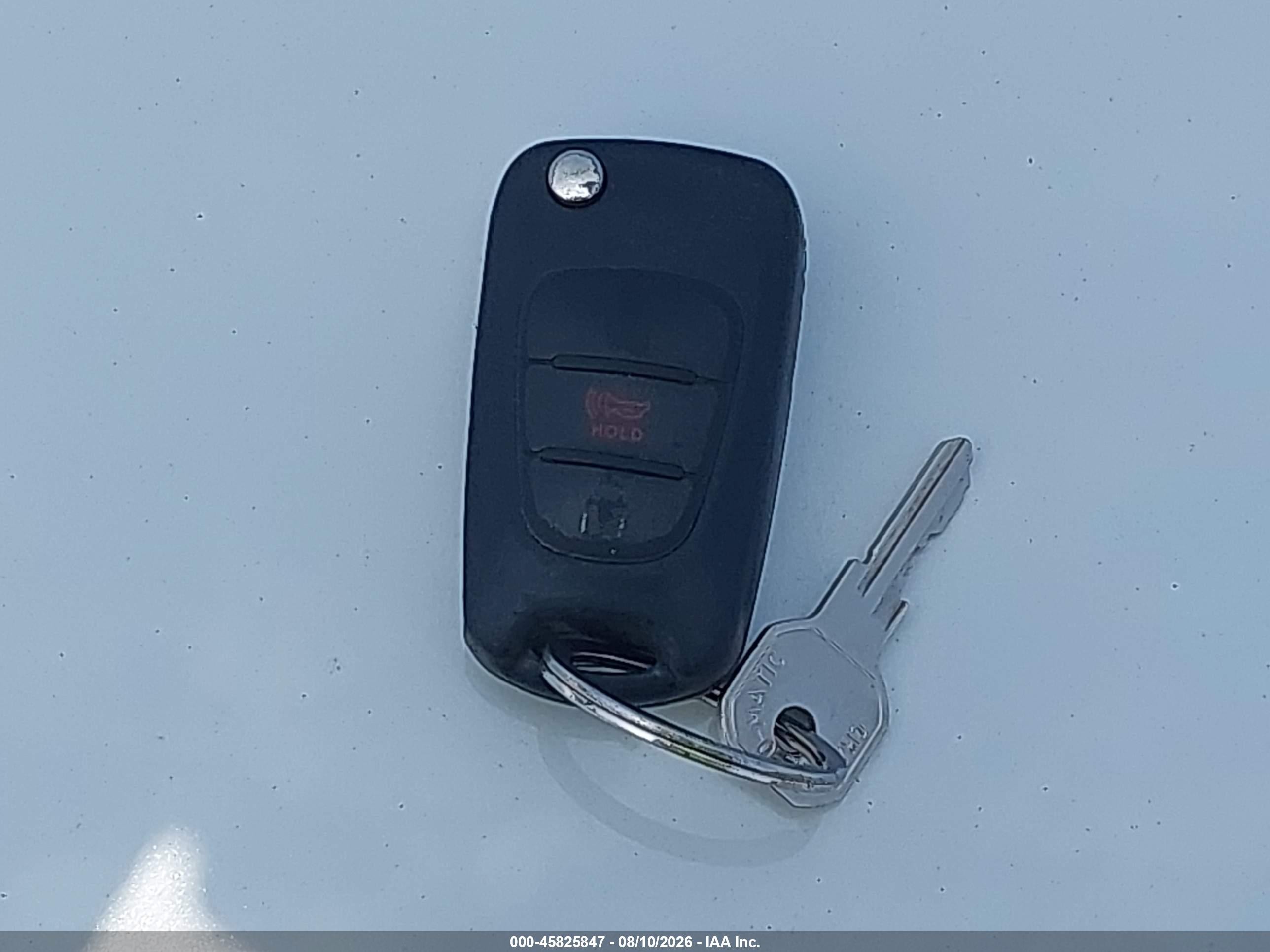 2013 Kia Soul   White vin: KNDJT2A54D7487251