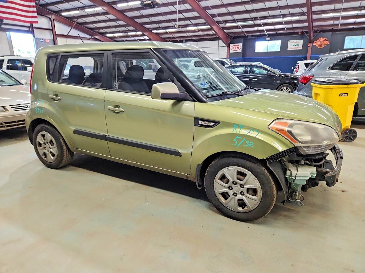 2013 Kia Soul Base Green vin: KNDJT2A54D7523178