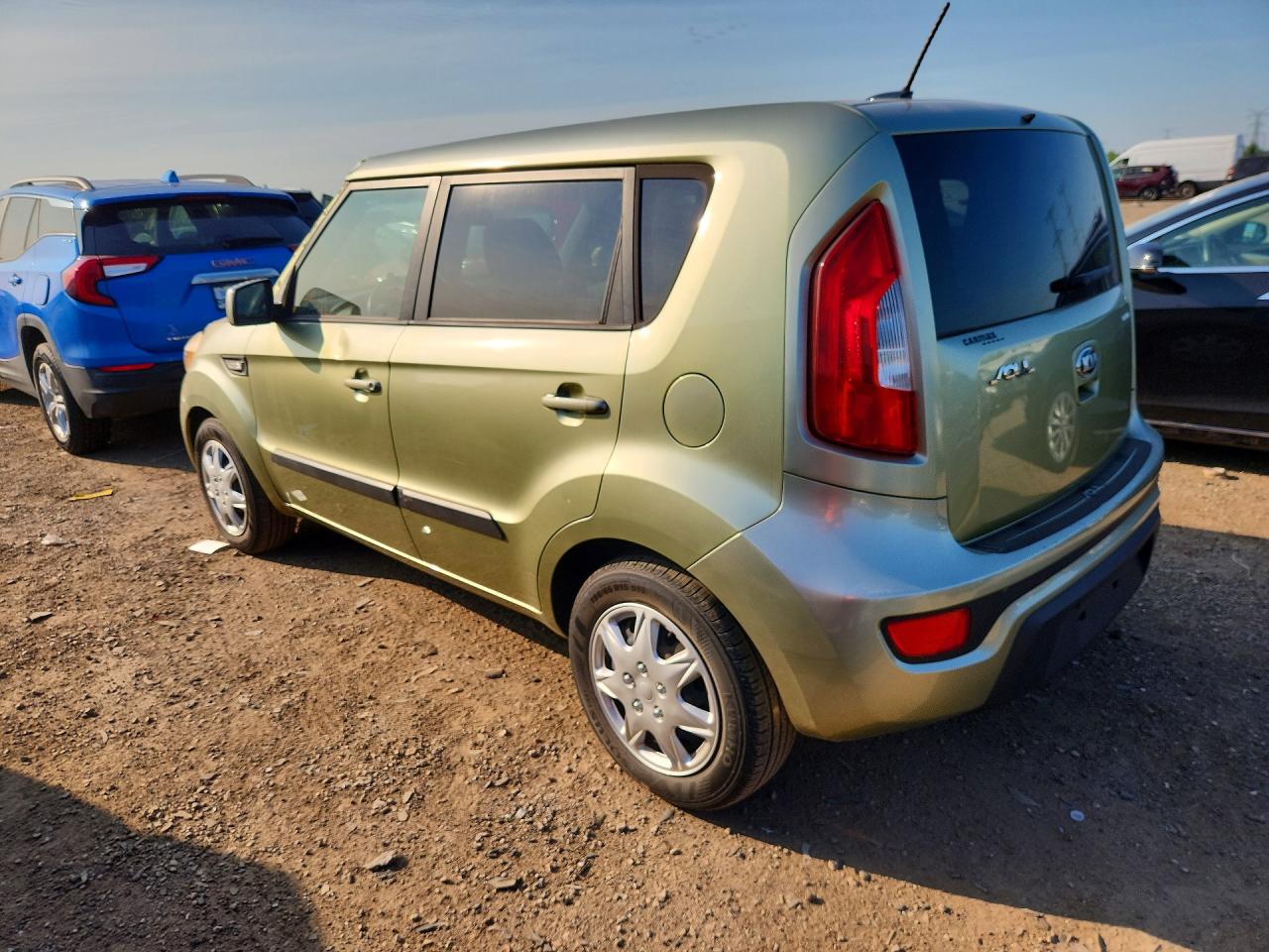 2013 Kia Soul Base Green vin: KNDJT2A54D7621255