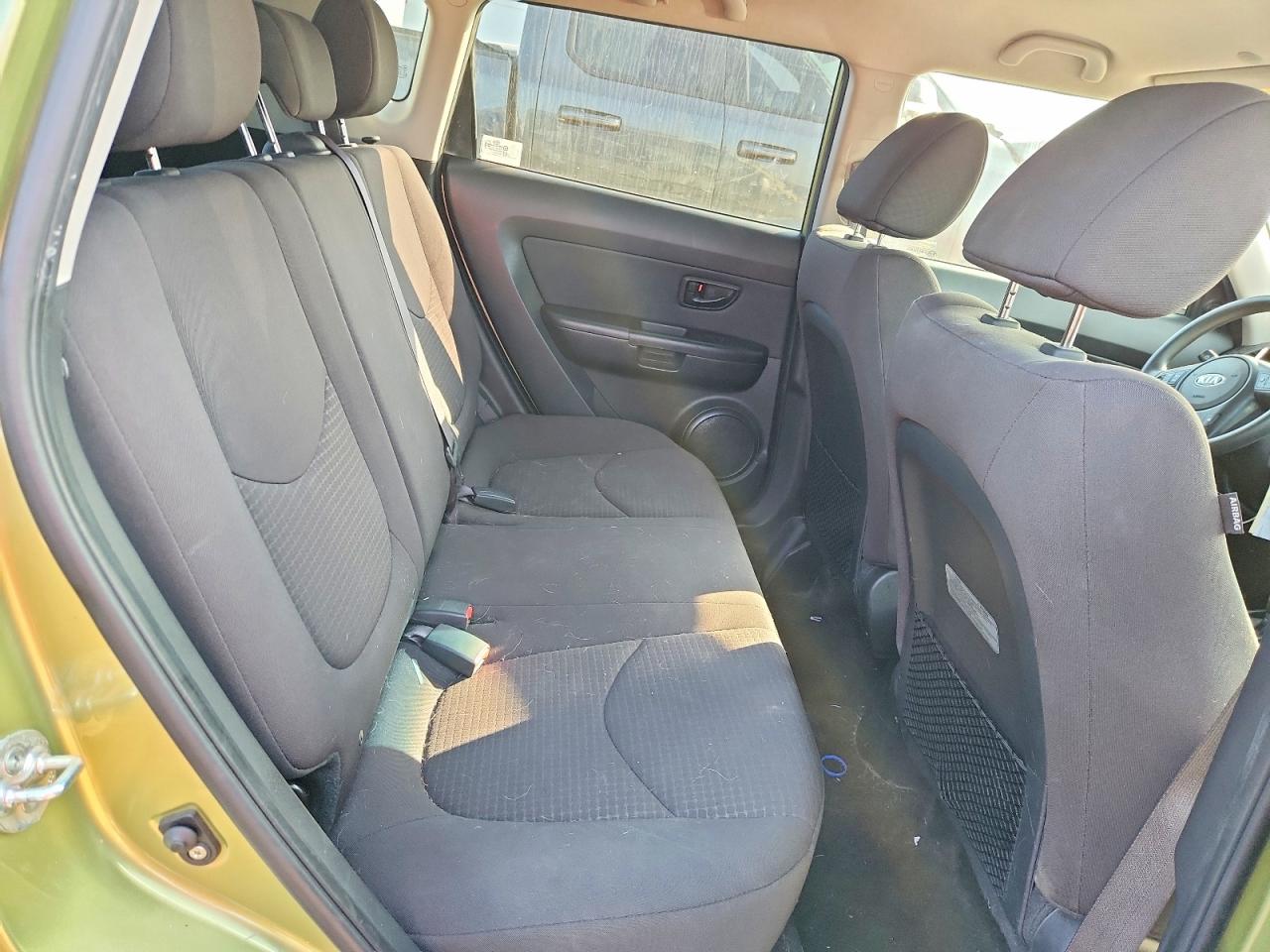 2013 Kia Soul Base Green vin: KNDJT2A54D7621255