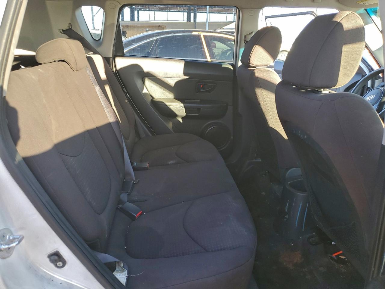 2012 Kia Soul Base White vin: KNDJT2A55C7356313