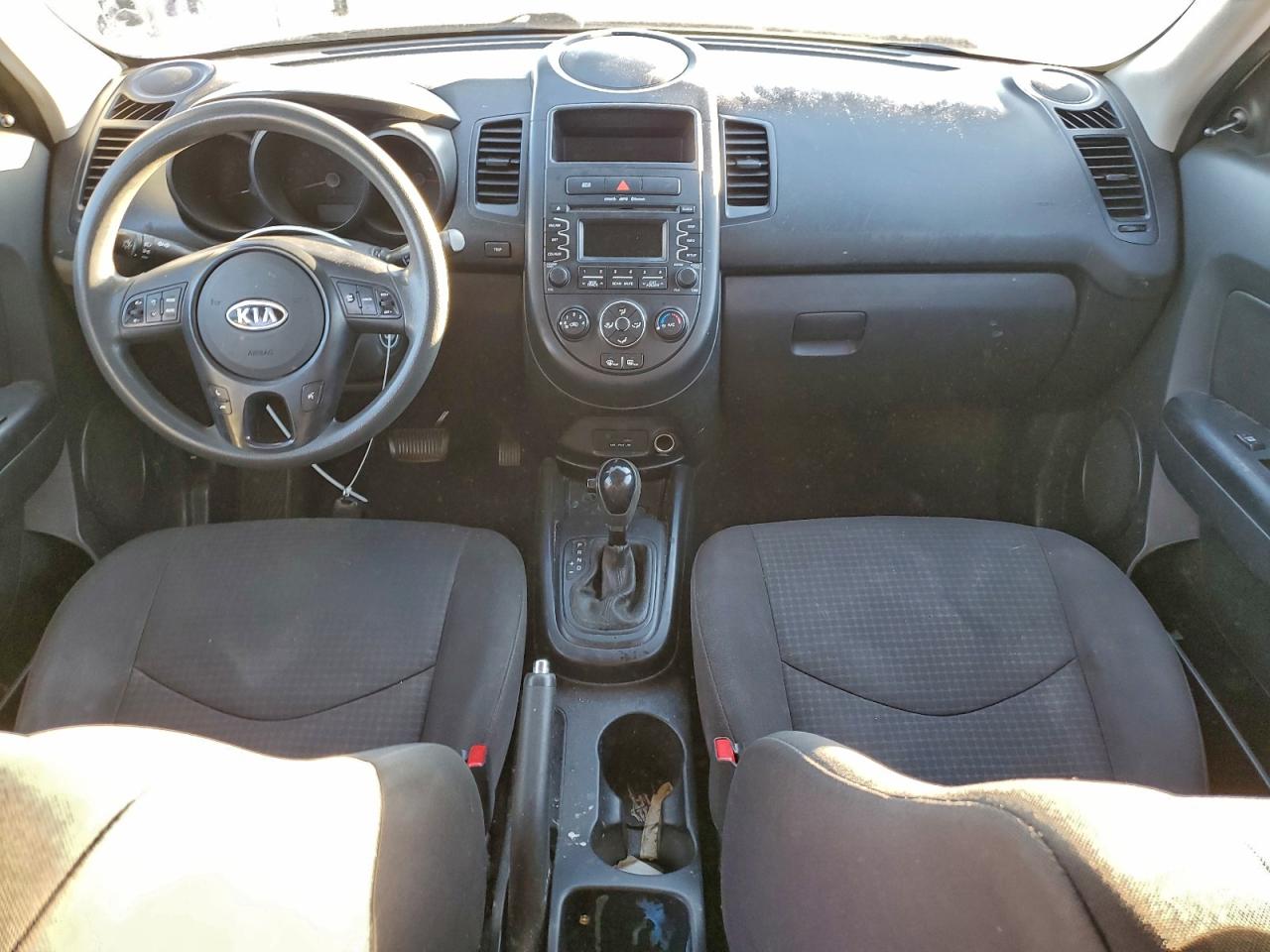 2012 Kia Soul Base White vin: KNDJT2A55C7356313