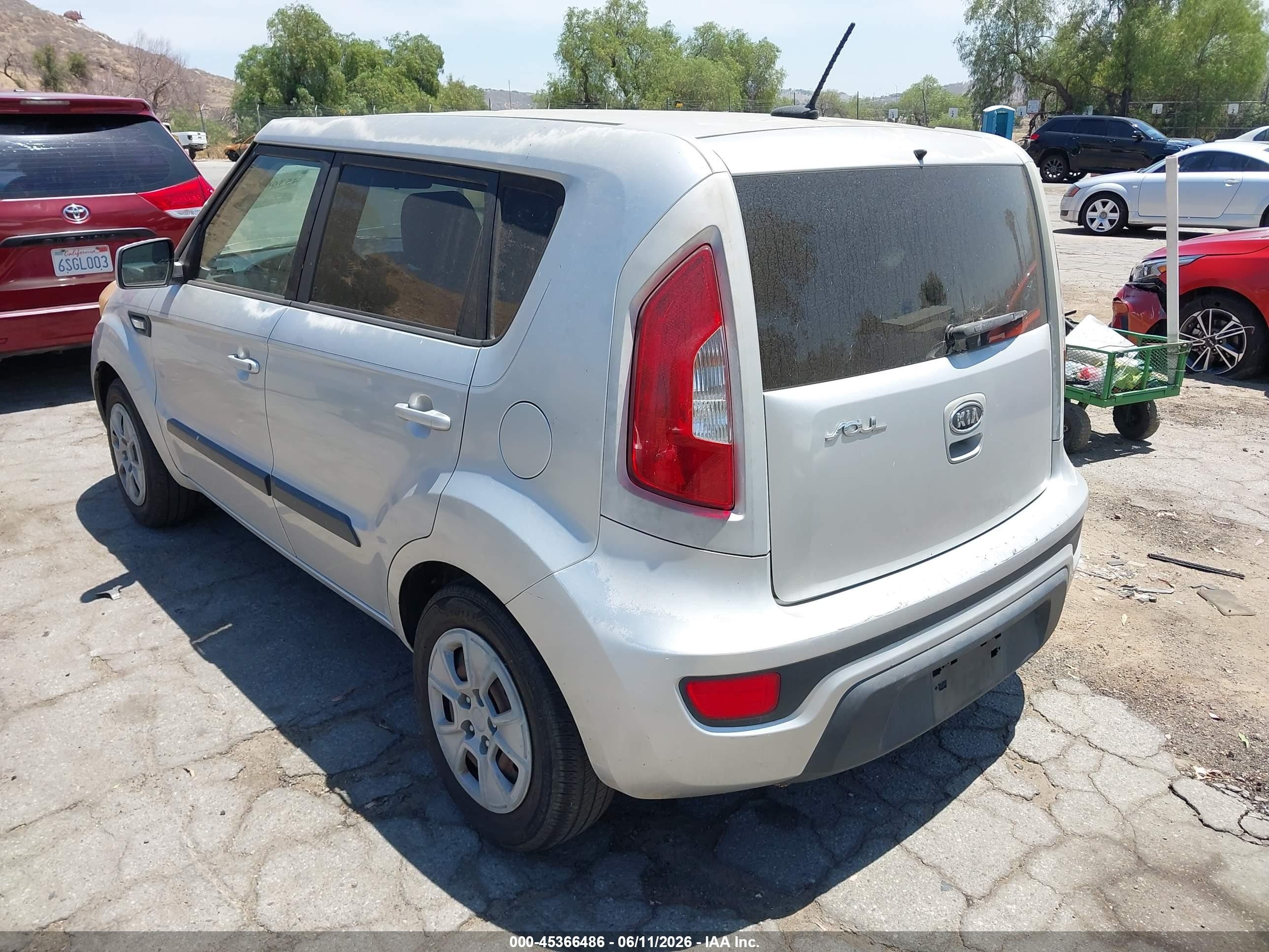 2012 Kia Soul   Silver vin: KNDJT2A55C7454564