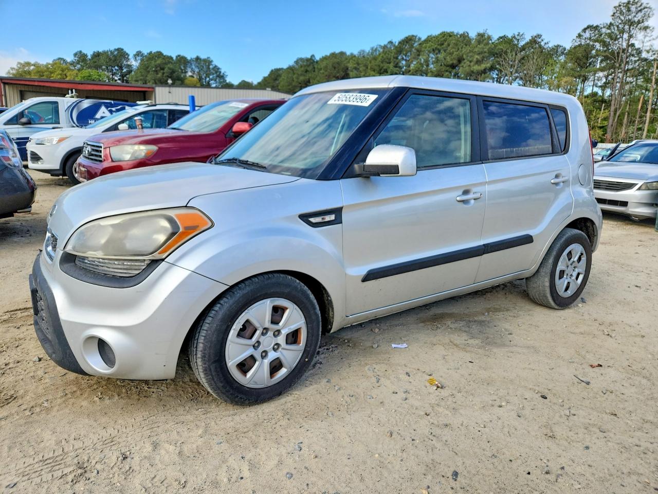 2012 Kia Soul Base Silver vin: KNDJT2A55C7457299