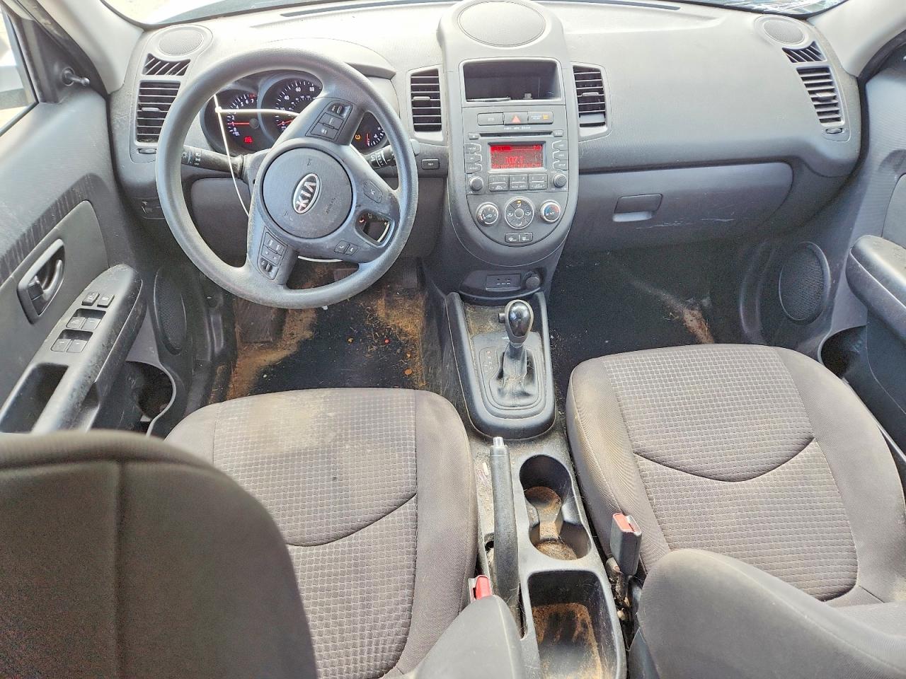 2012 Kia Soul Base Silver vin: KNDJT2A55C7457299